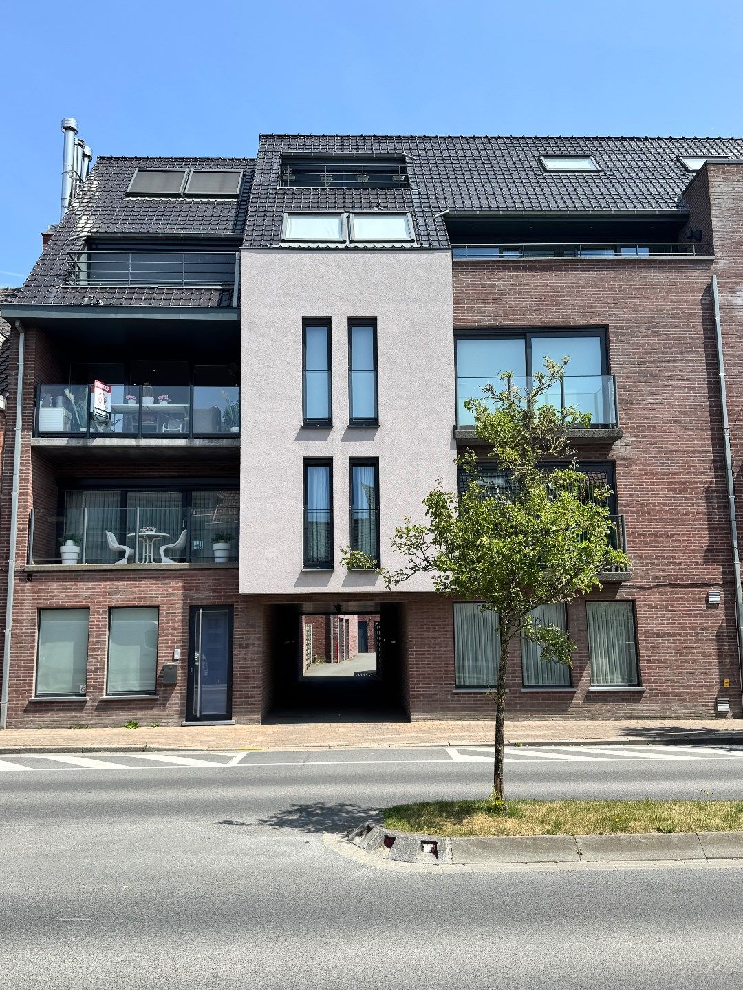 Standaard appartement met 2 slaapkamers in Torhout, bouwjaar 2015, bewoonbare oppervlakte 100.00 foto 2