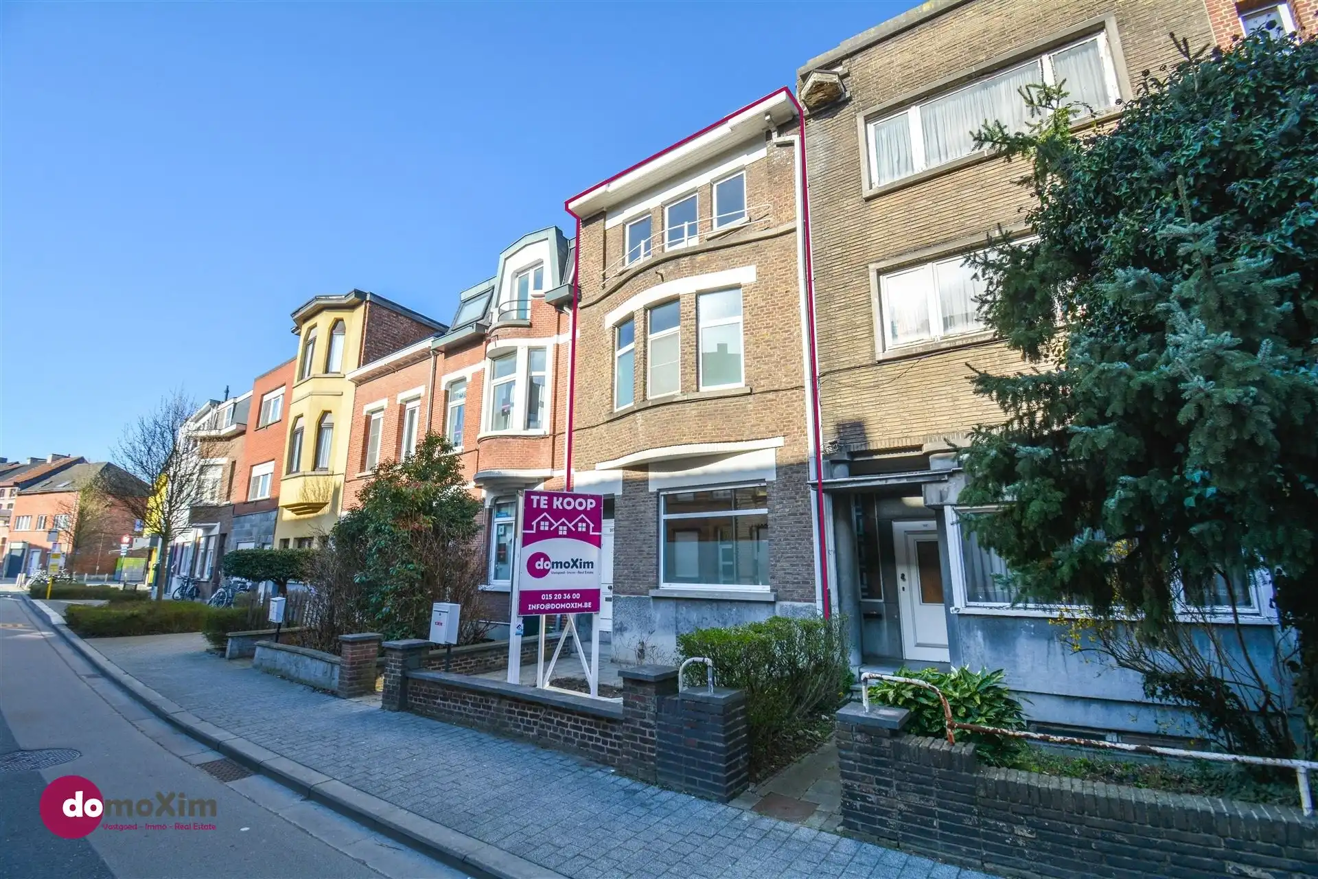 Hoofdfoto van de publicatie: Ruime, karaktervolle stadswoning met twee garageboxen en tuin in Mechelen