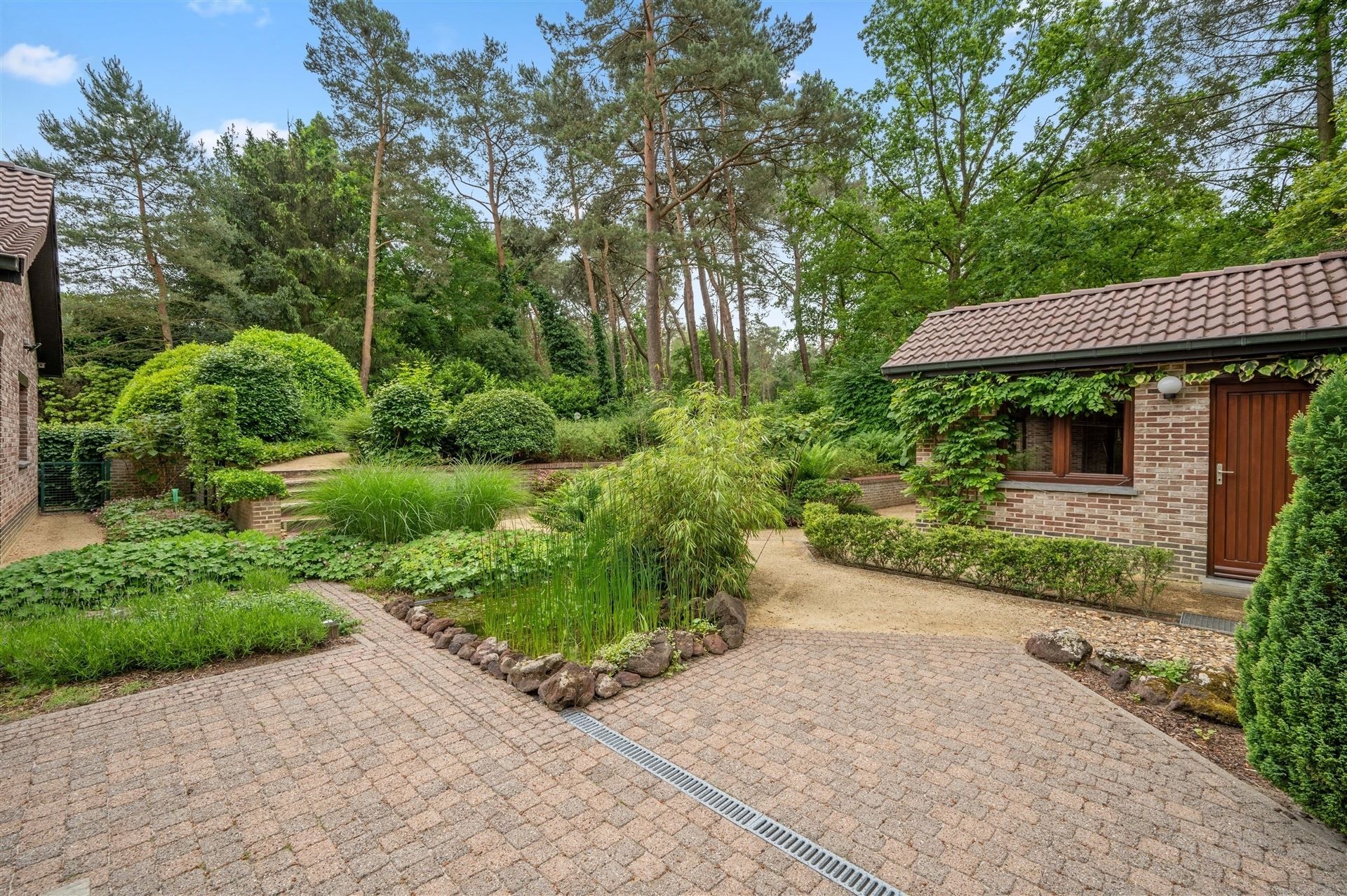 Prachtige villa met een mooie en zeer goed onderhouden tuin foto 43