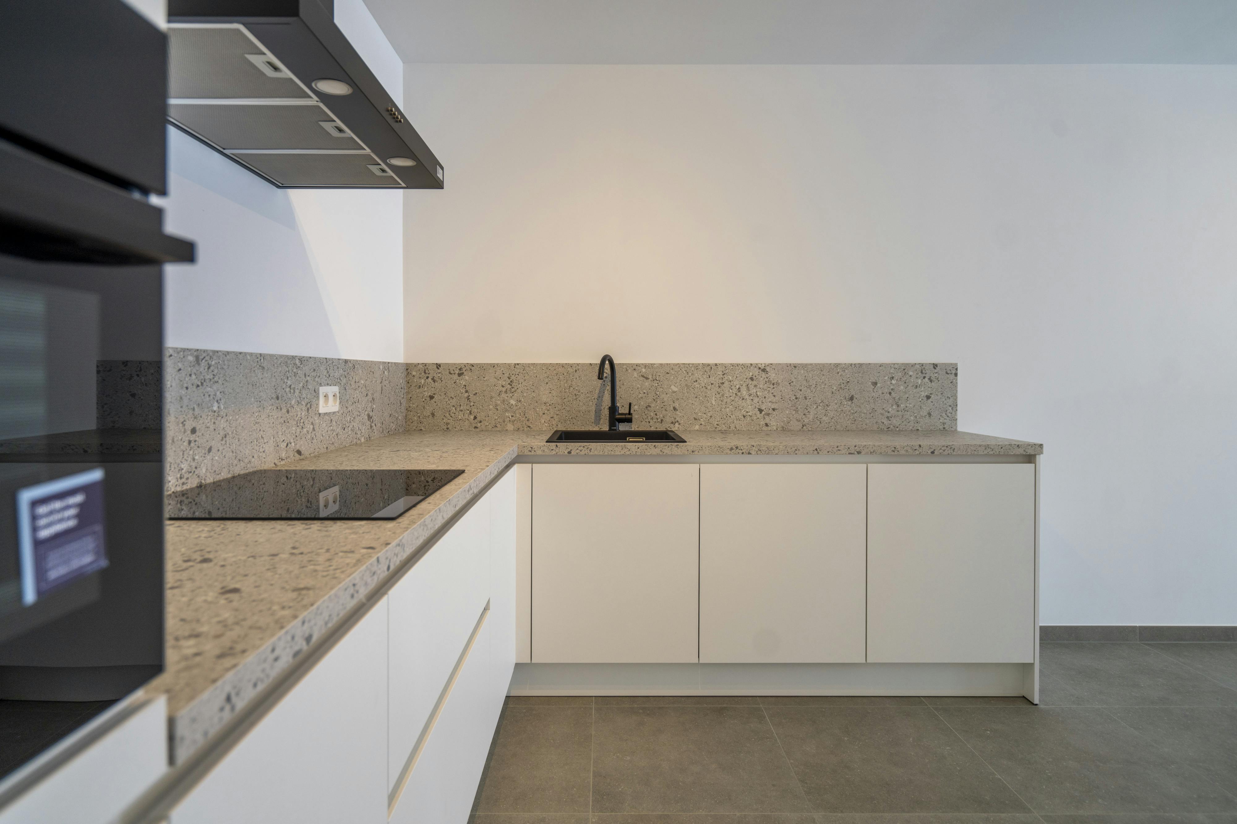 Nieuw en energiezuinig 2-slaapkamerappartement te koop te Wevelgem foto 5