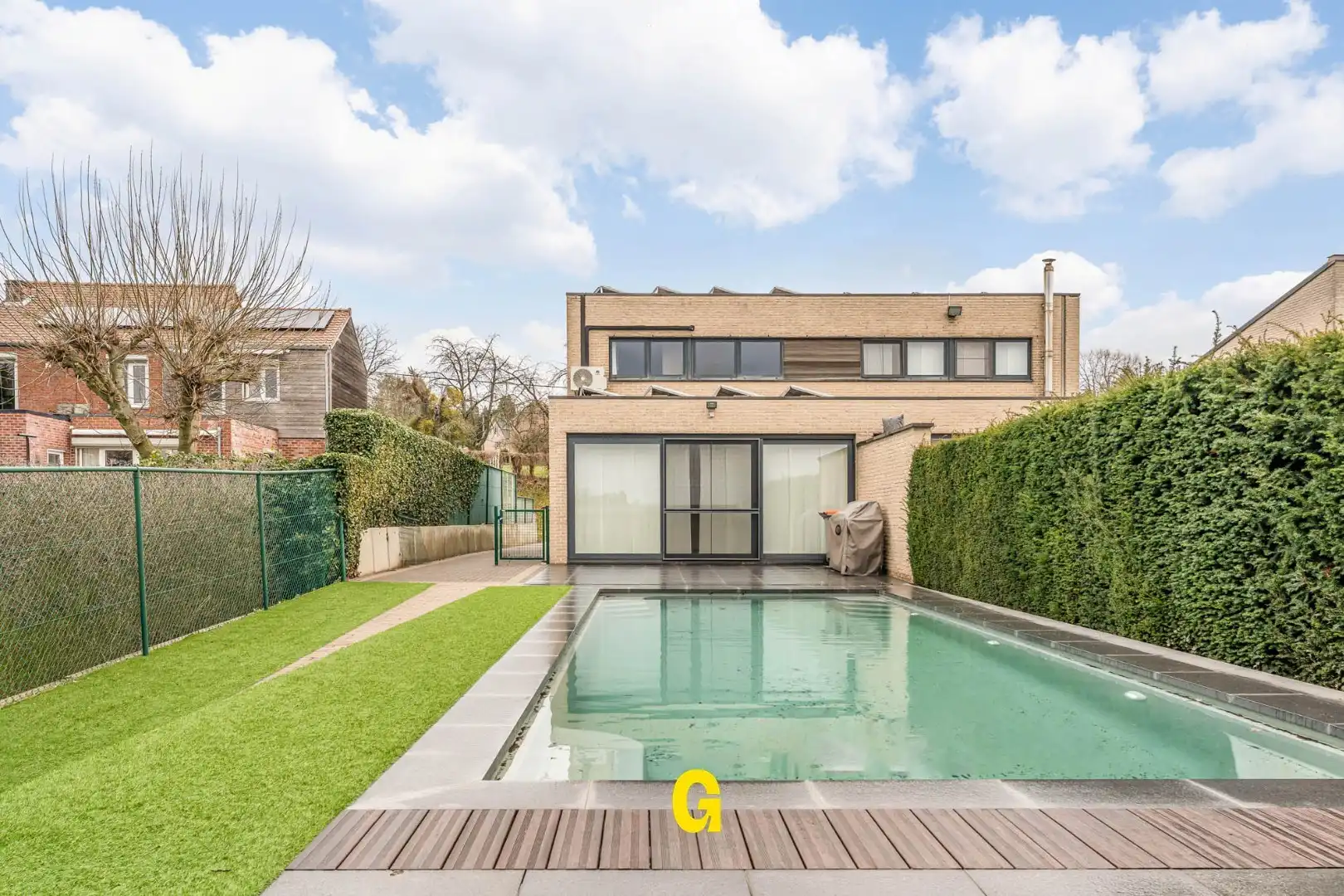 Knappe halfopen woning met zuidwest gerichte tuin met zwembad, rustig gelegen te Kleine Spouwen foto 29