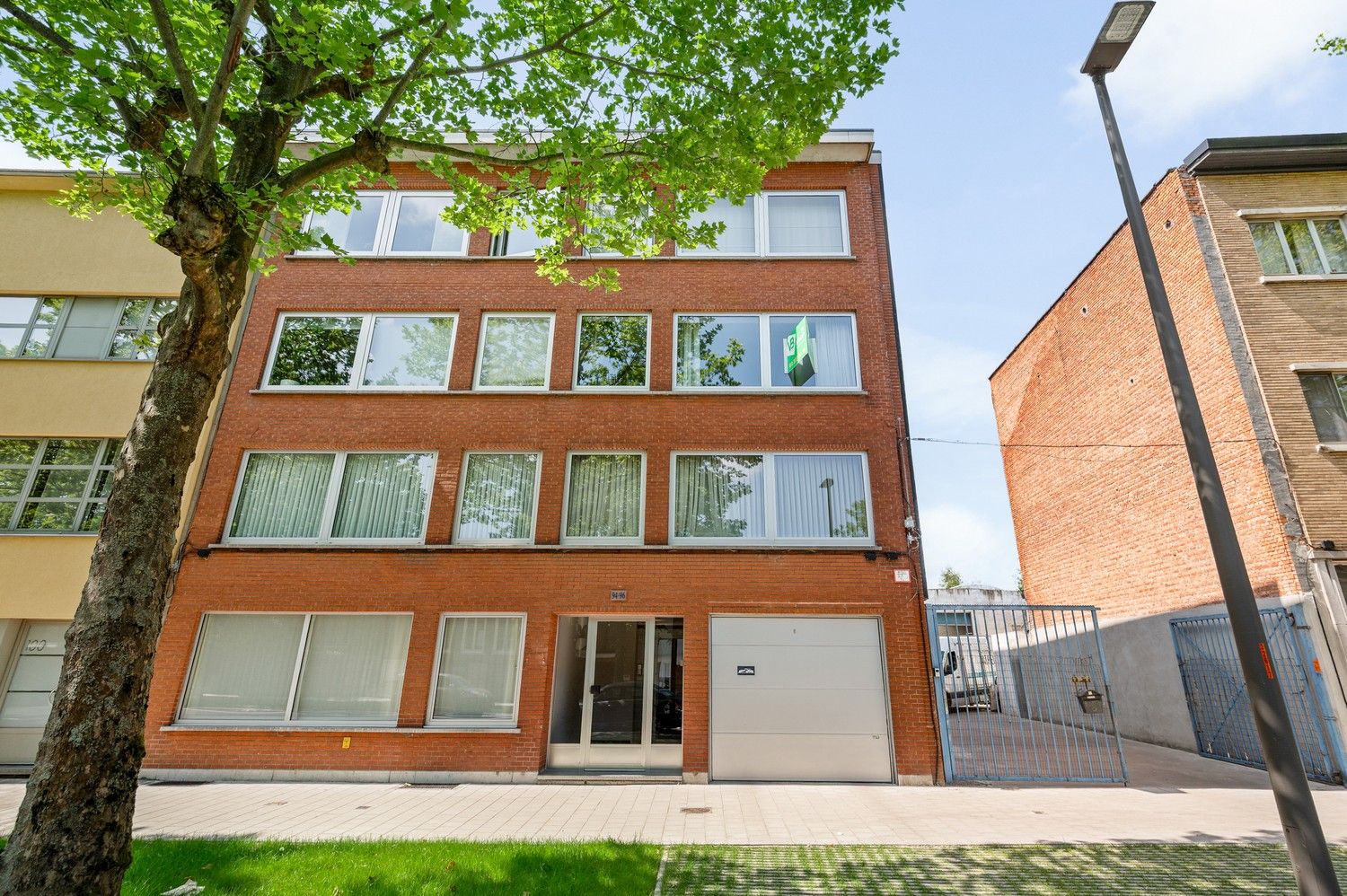 Verzorgd appartement op toplocatie met 2 slaapkamers in Deurne Zuid! foto 17