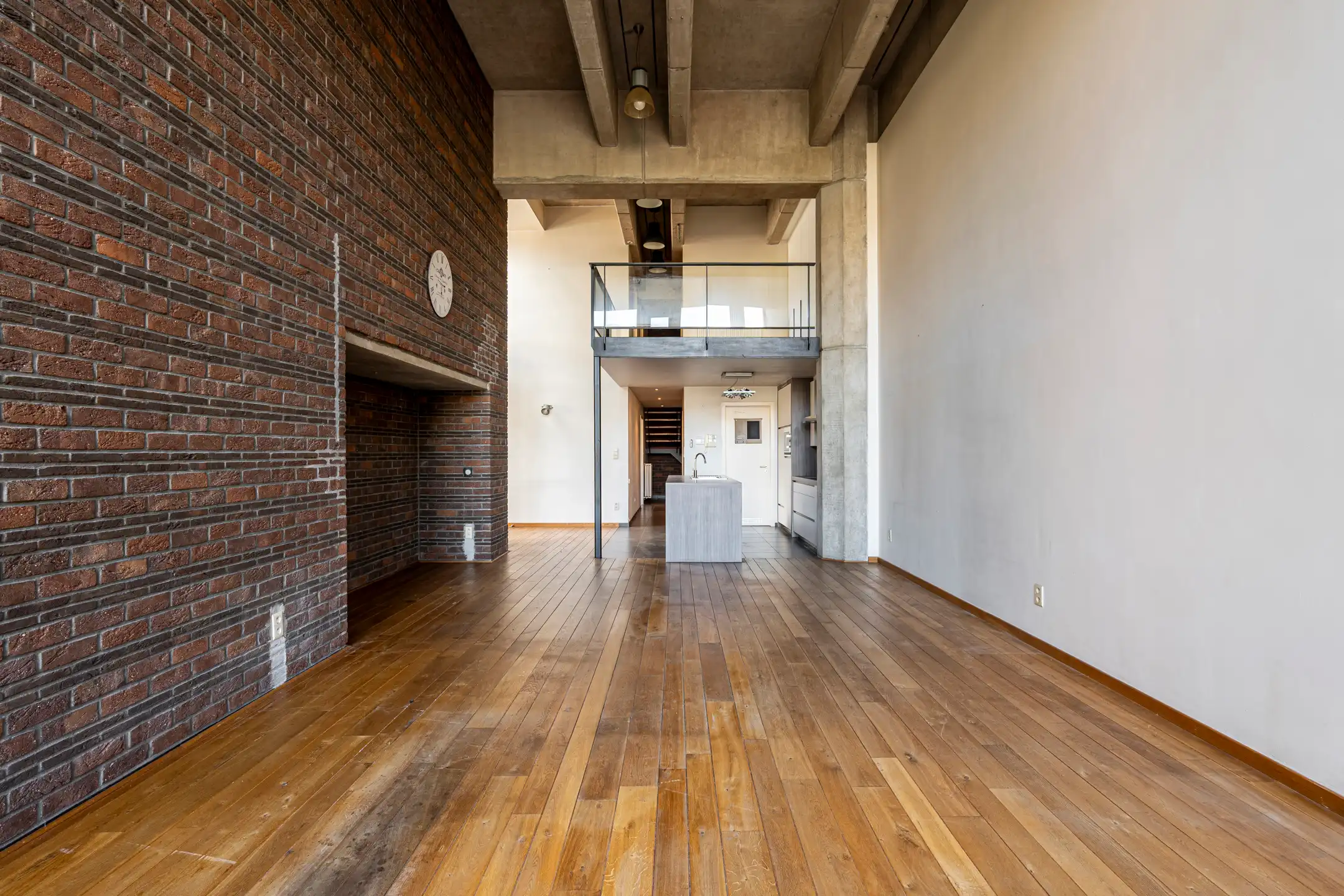 Duplex in loftstijl inclusief ondergrondse parking op de Grote Markt foto 4