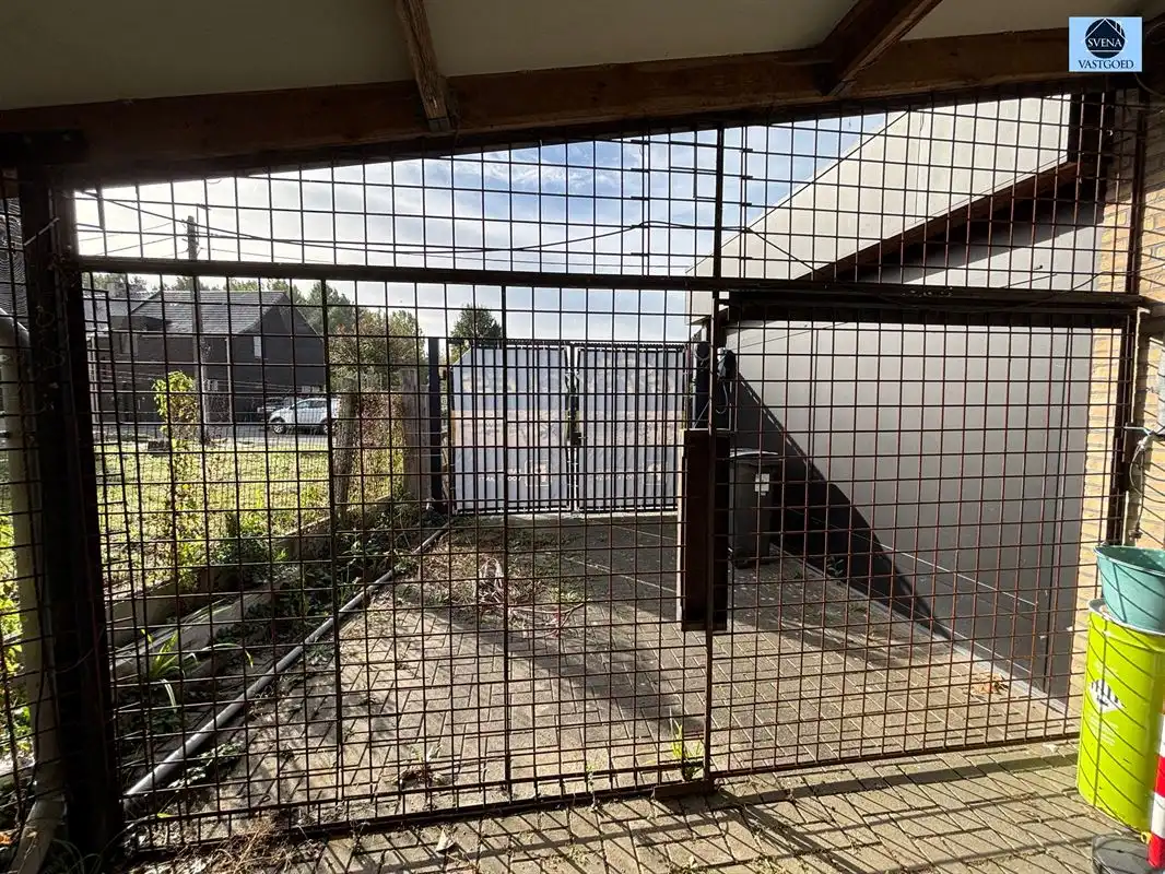 COMMERCIELE RUIMTE MET DUPLEXAPPARTEMENT- VEEL MOGELIJKHEDEN EN UITSTEKENDE ZICHTBAARHEID foto 12