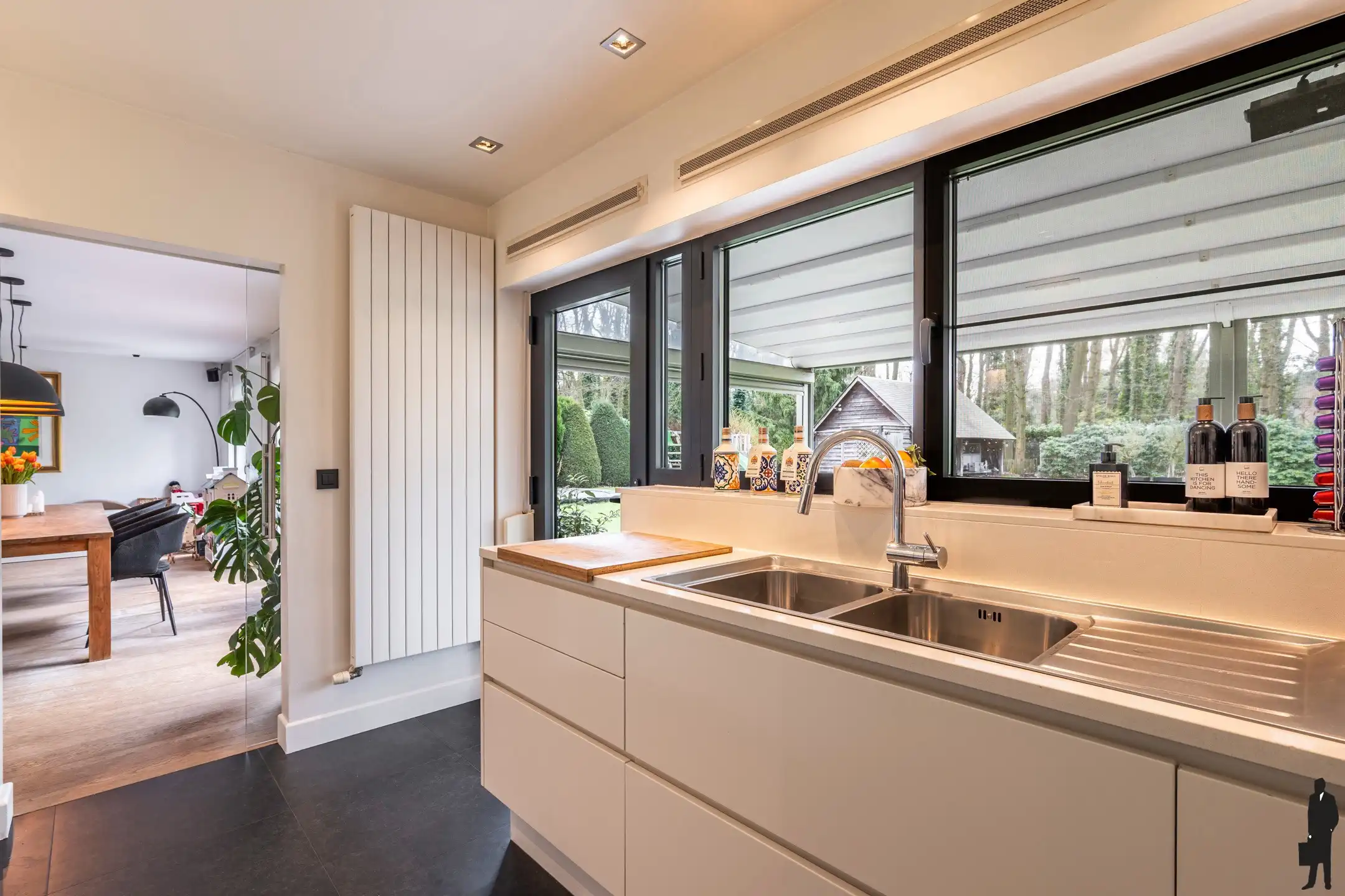 Instapklare gelijkvloerse villa op toplocatie (ca. 2.028 m²) foto 13