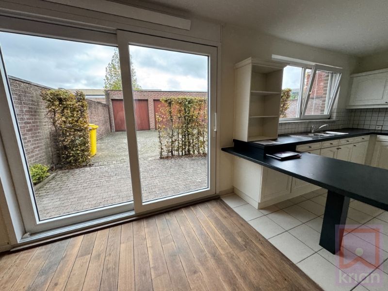 Gelijkvloers appartement met 3 slaapkamers, garage en terras. foto 6