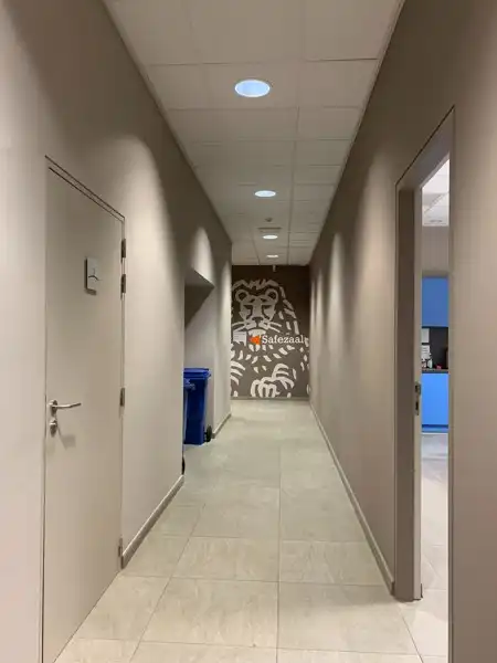 Instapklaar handelsgelijkvloers Te Huur en Te Koop foto 18