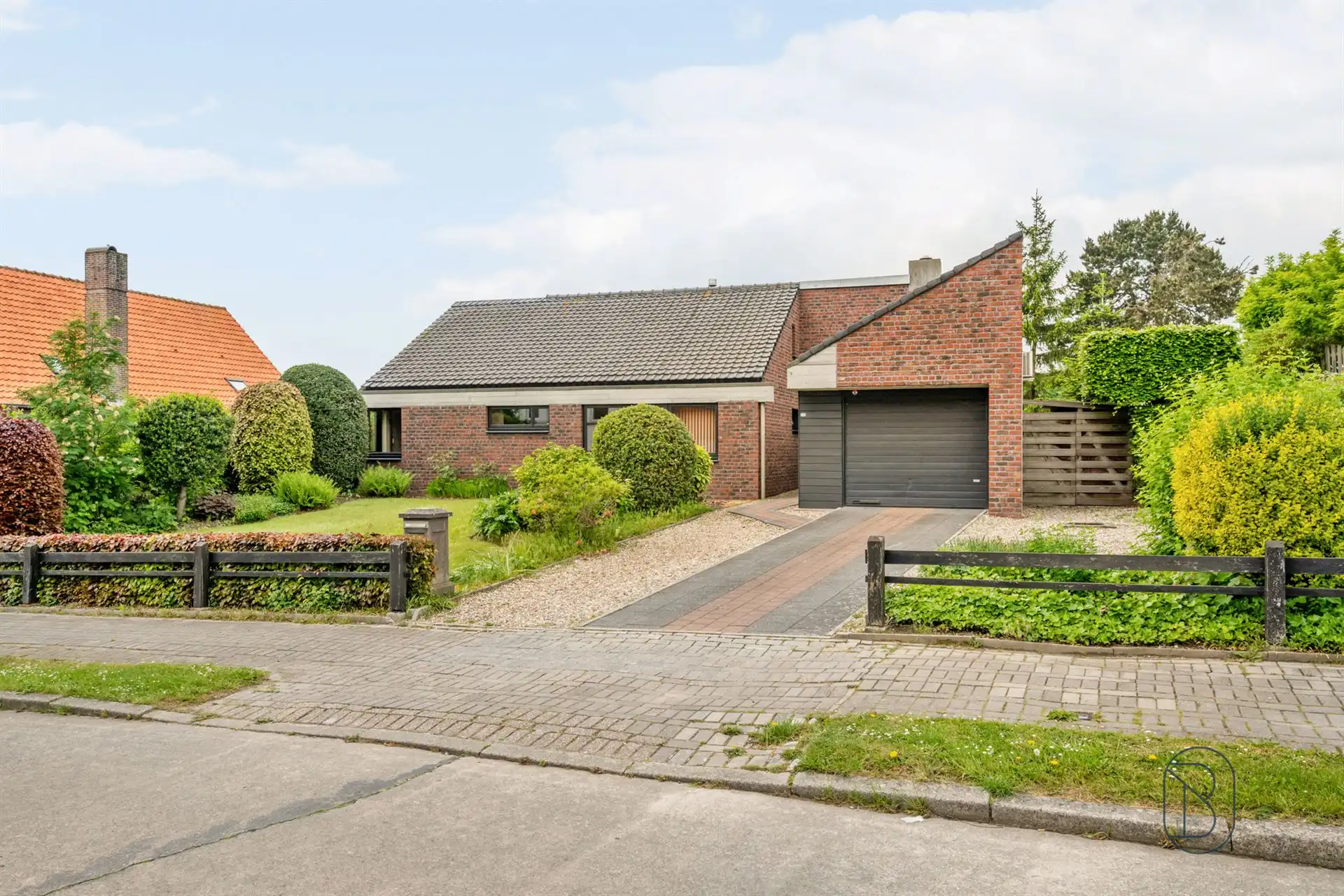 Mooi gelegen karaktervolle villa met tuin! foto 8