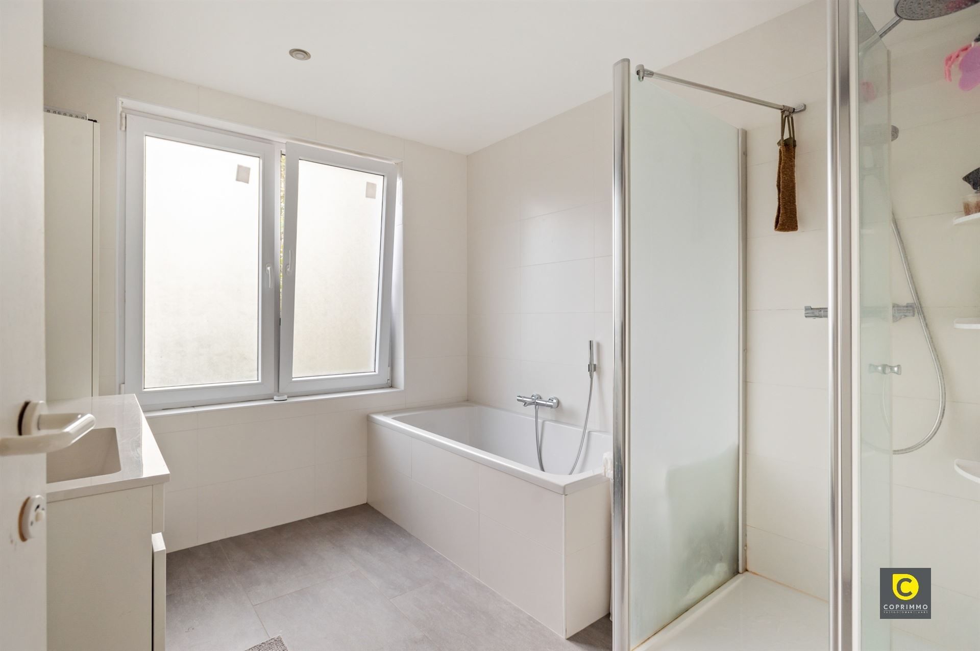 Woning met tal van mogelijkheden foto 11