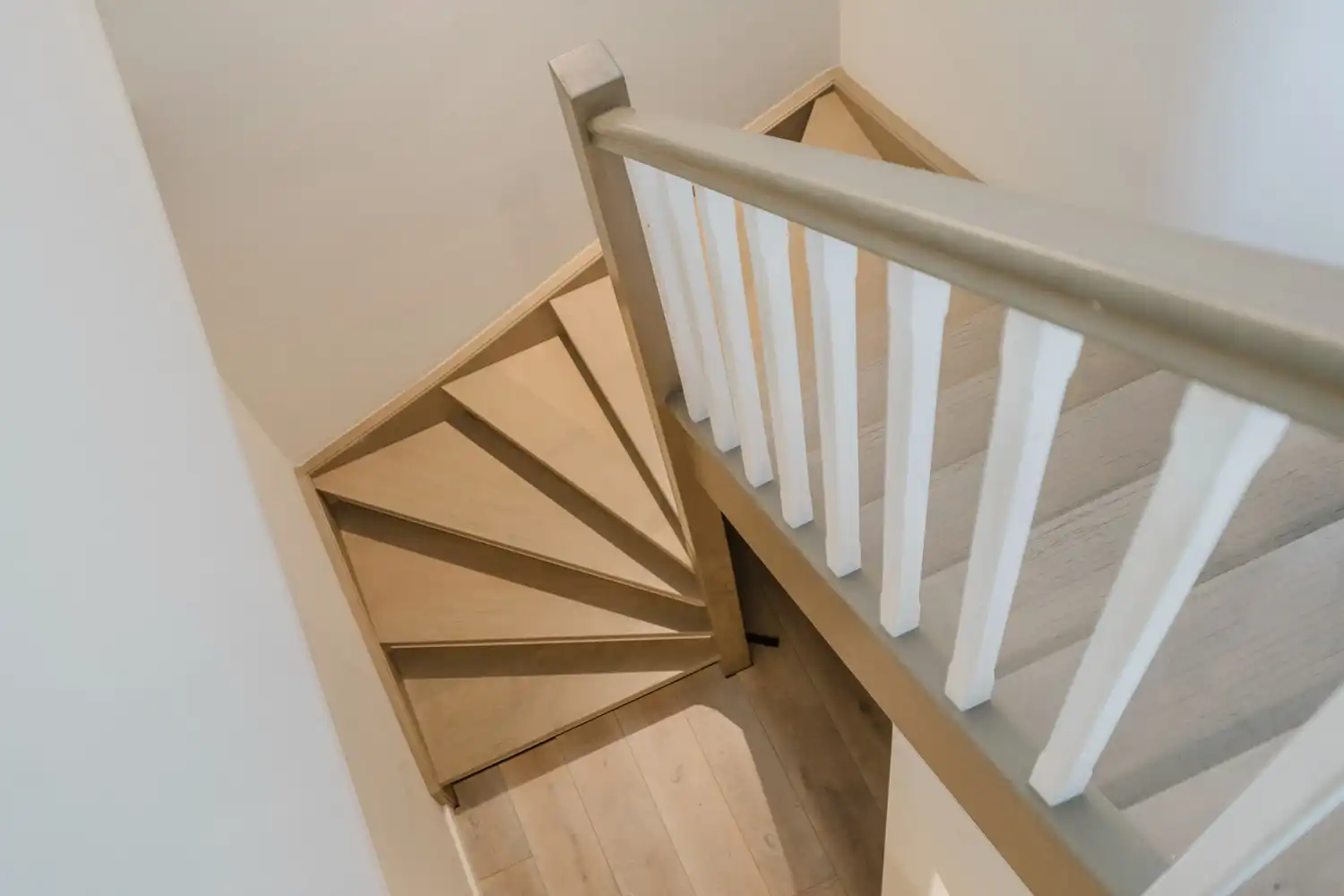 BIJZONDERE LOFT MET PRIVÉTUIN EN ZWEMBAD foto 5