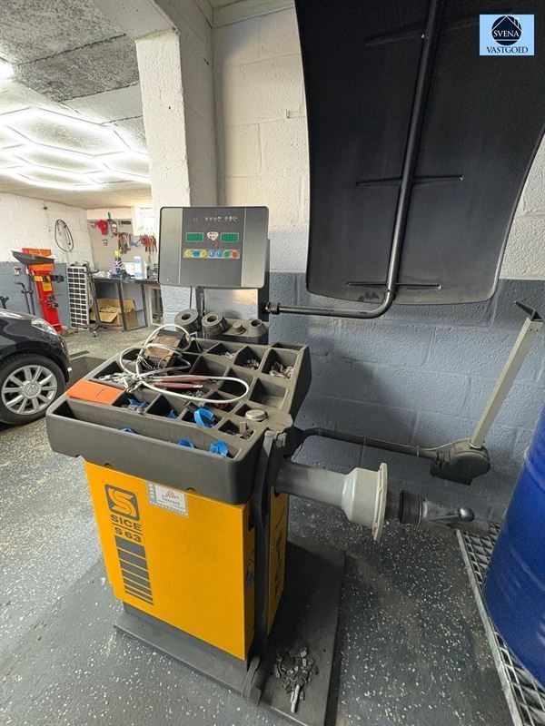 WONING MET HANDELSRUIMTE EN 3 SLAAPKAMERS foto 13