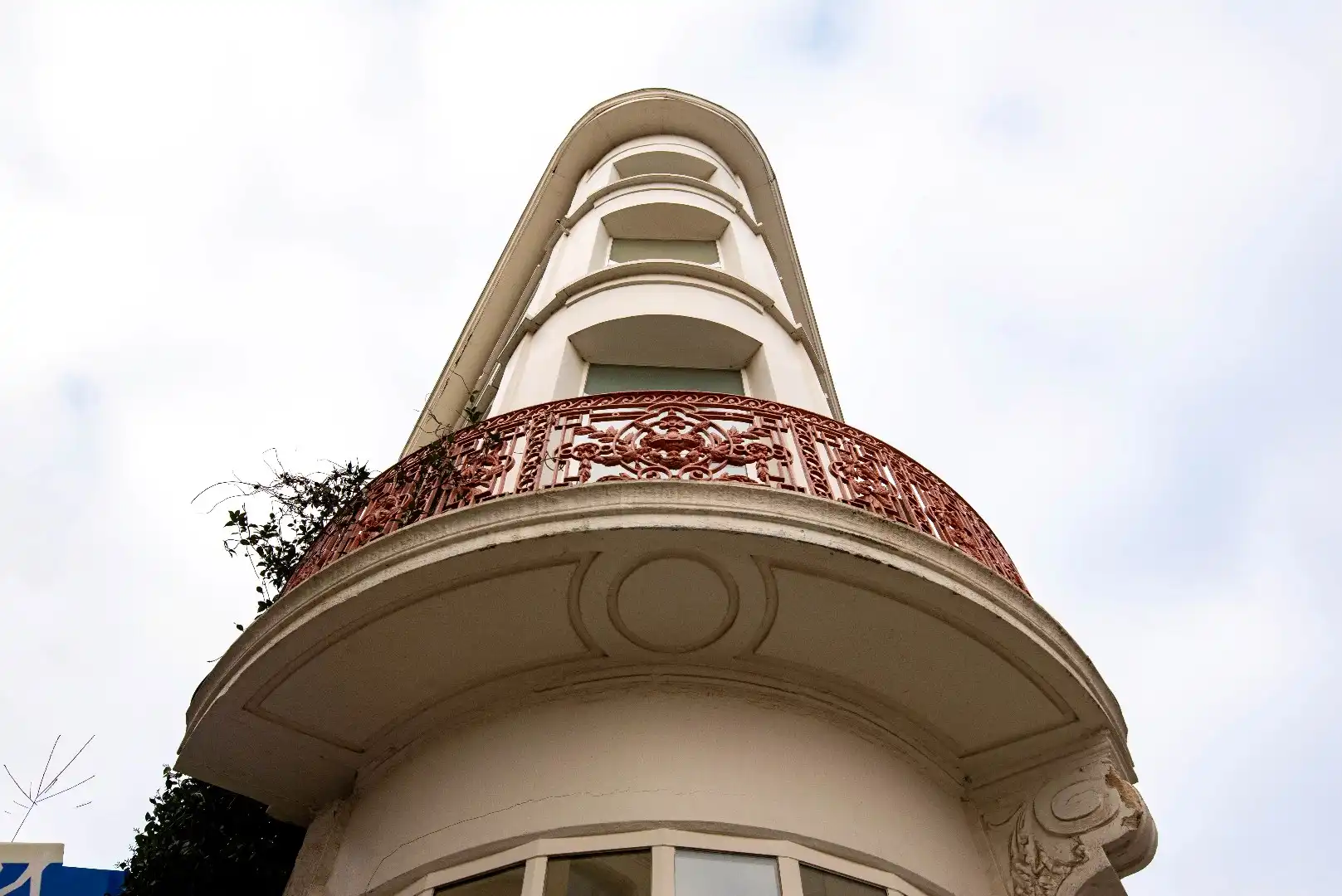 Iconisch hoekgebouw met zorgeloos rendement foto 2