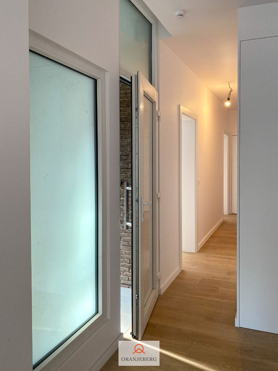 Gerenoveerd gelijkvloers appartement vlakbij station Gent-Sint-Pieters foto 20
