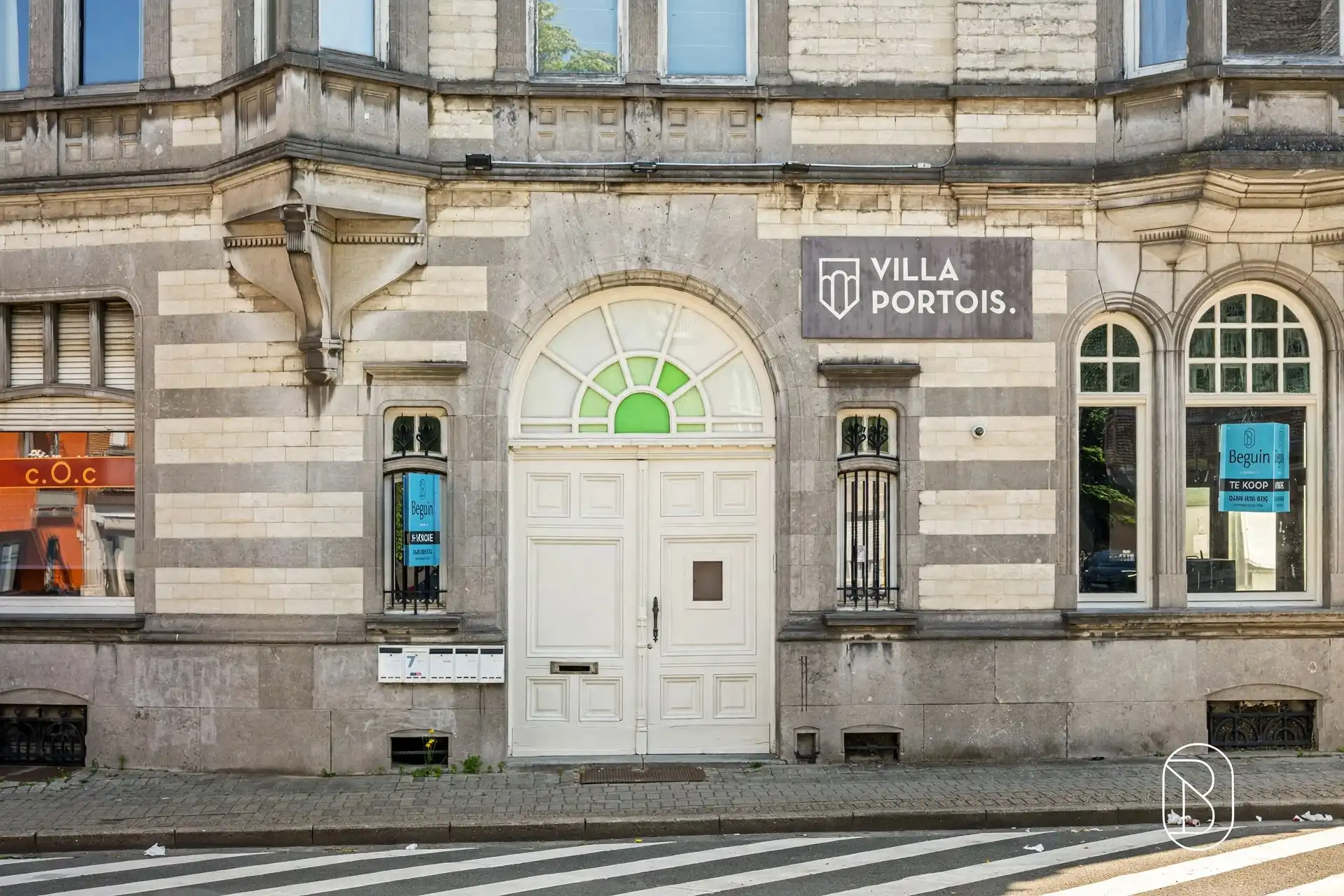 Prachtige HERENWONING met enorm veel POTENTIEEL foto 2