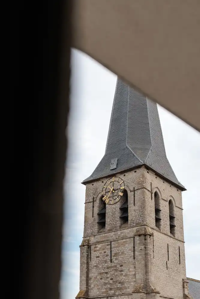 Recent en lichtrijk 2-slaapkamerappartement met garage foto 26