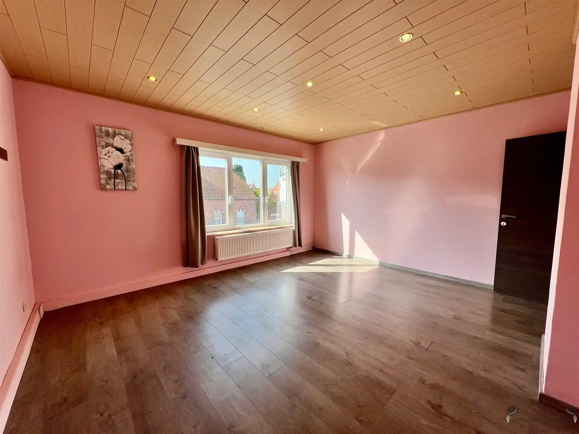 Ruime woning met 5 slaapkamers foto 15