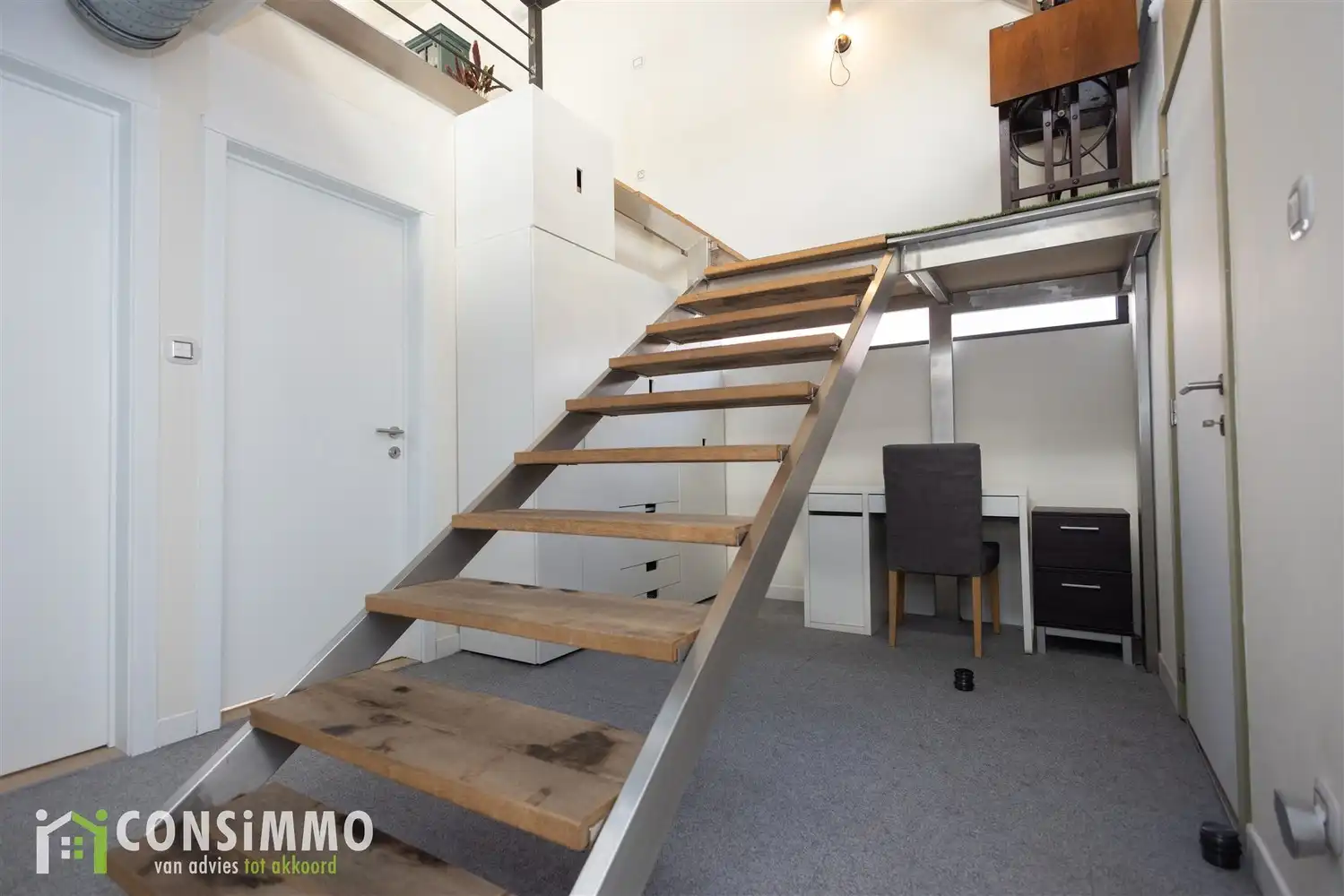 Unieke woning met een karaktervolle industrieel-landelijke architectuur foto 21