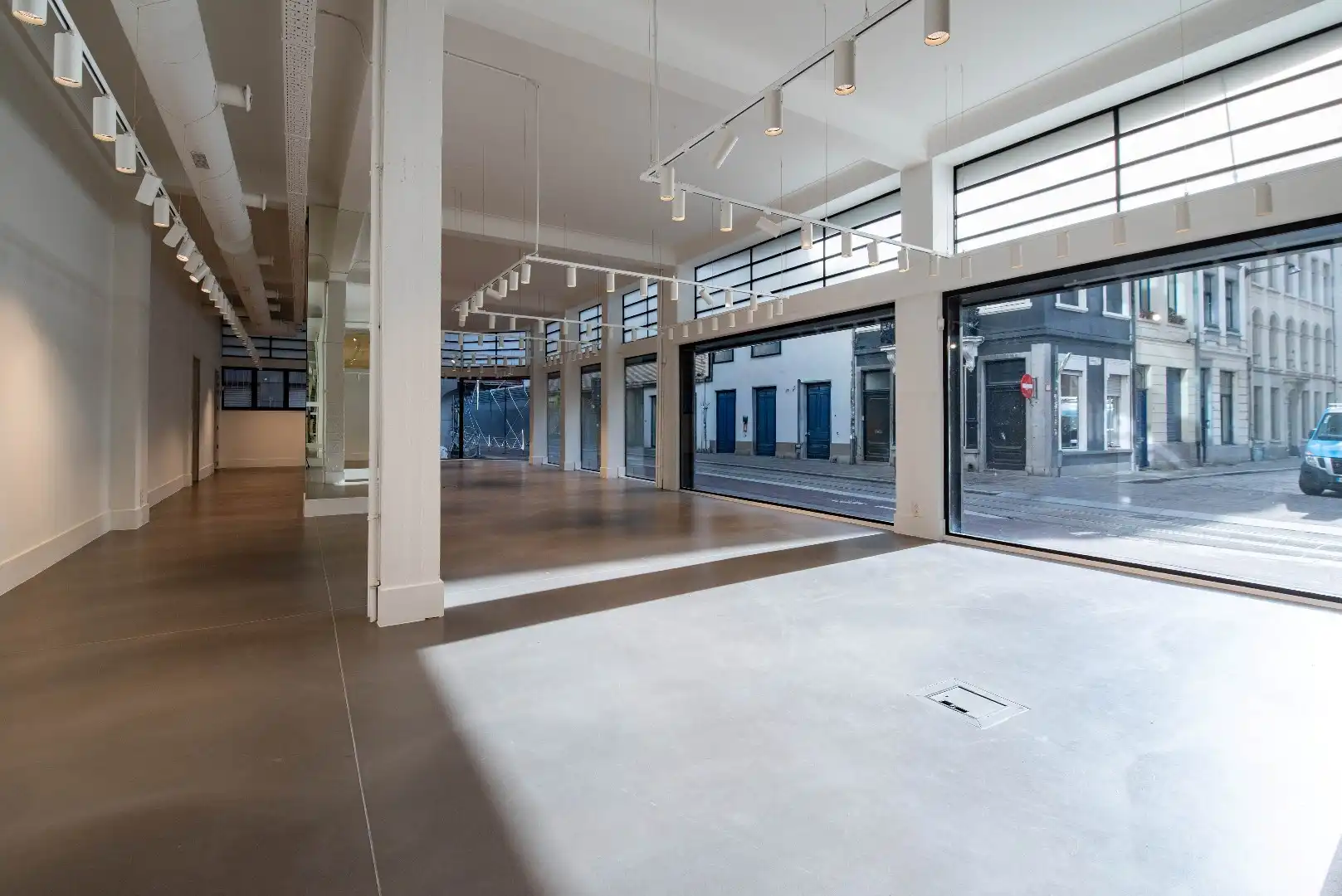 Kipdorp 23 - Veelzijdig kantoor/showroom met parking foto 4