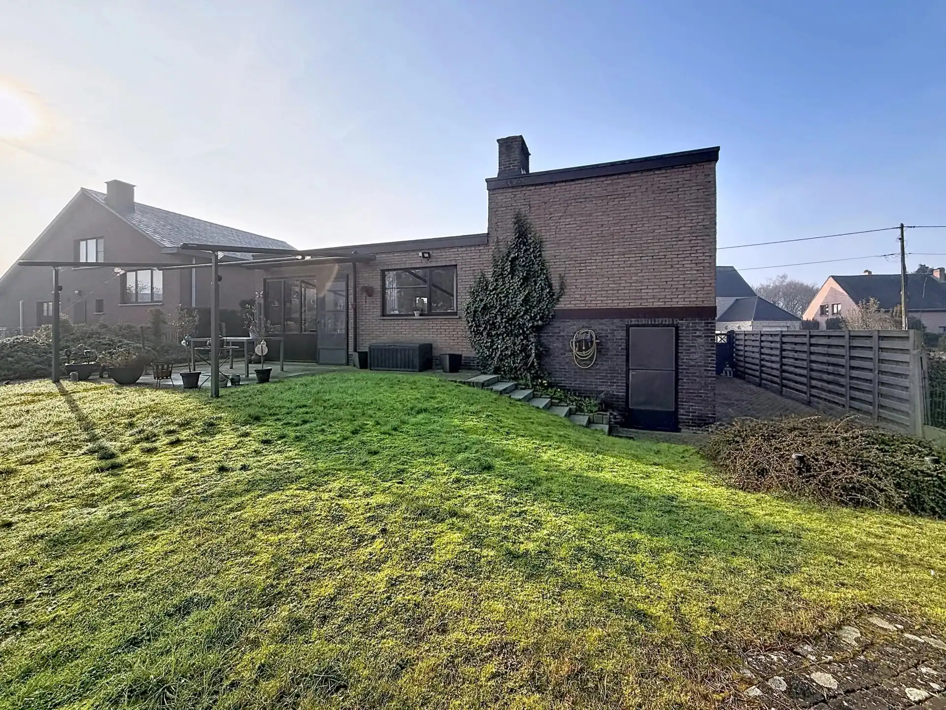 Verzorgde woning met 3 slaapkamers op mooi perceel. foto 31