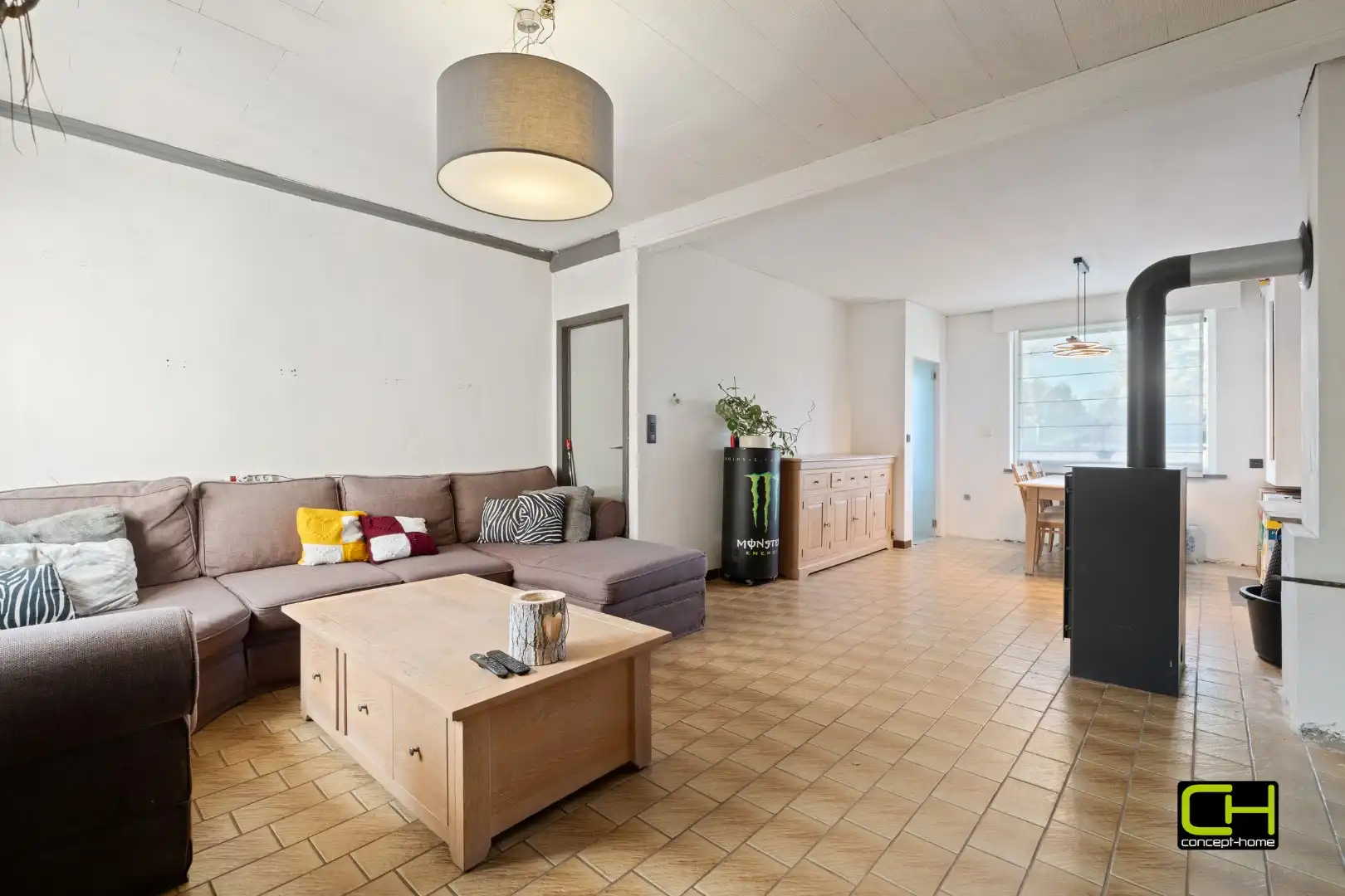 Halfopen bebouwing met zonnige tuin te koop in Lievegem foto 3