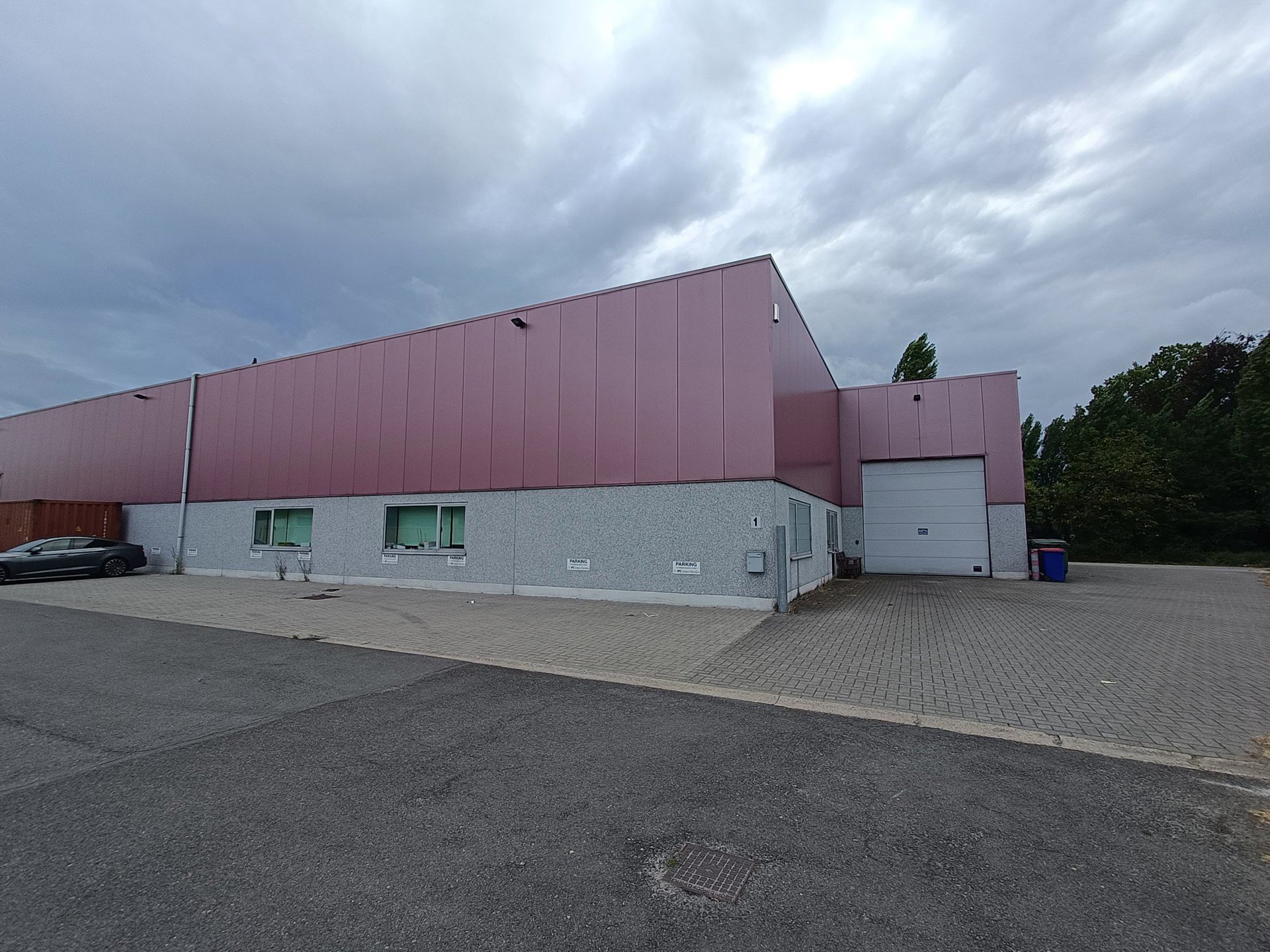 KMO-unit te huur in Wommelgem foto {{pictureIndex}}