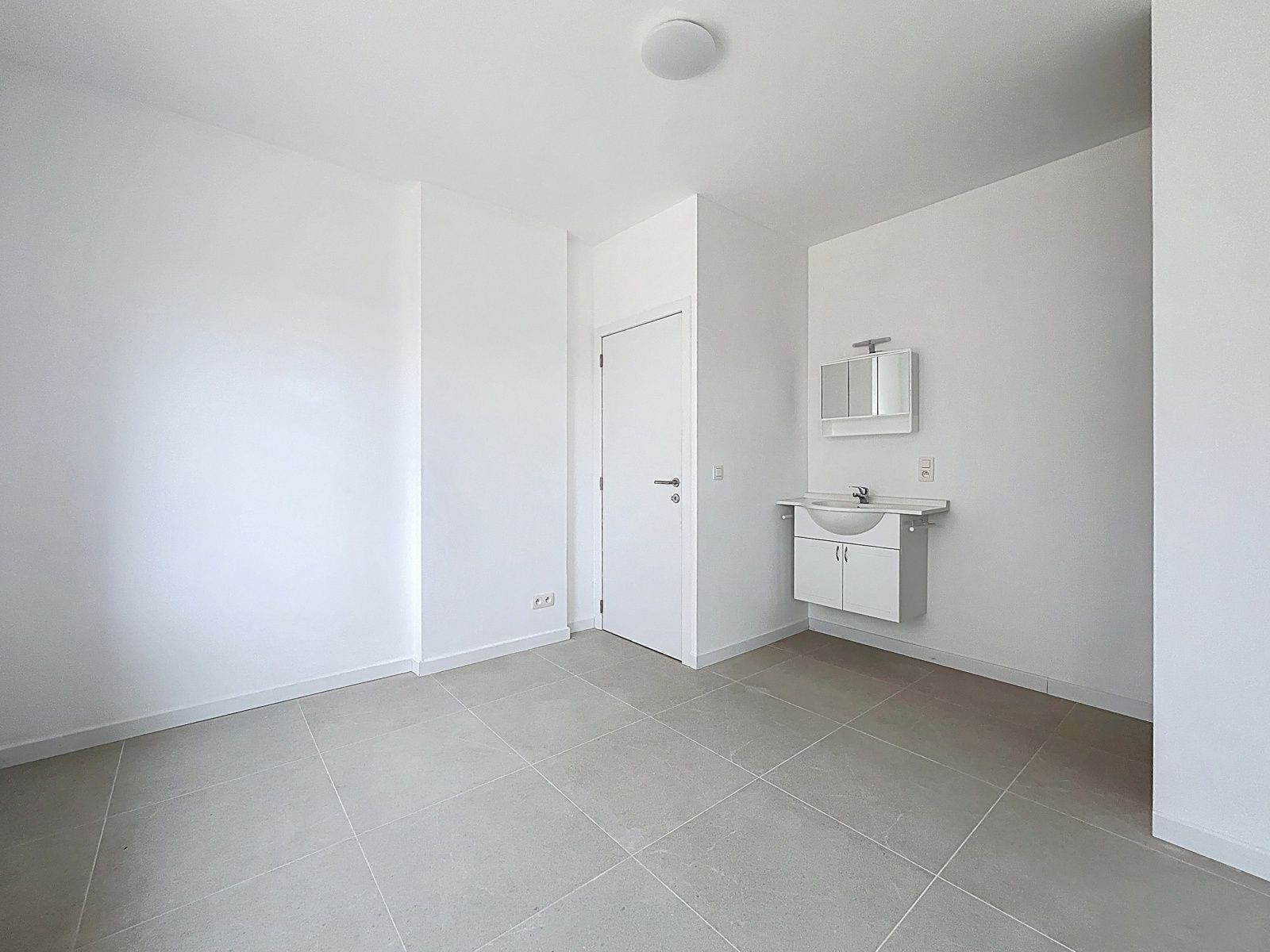 Instapklare gerenoveerde woning 3 slpks - tuin en garage foto 12