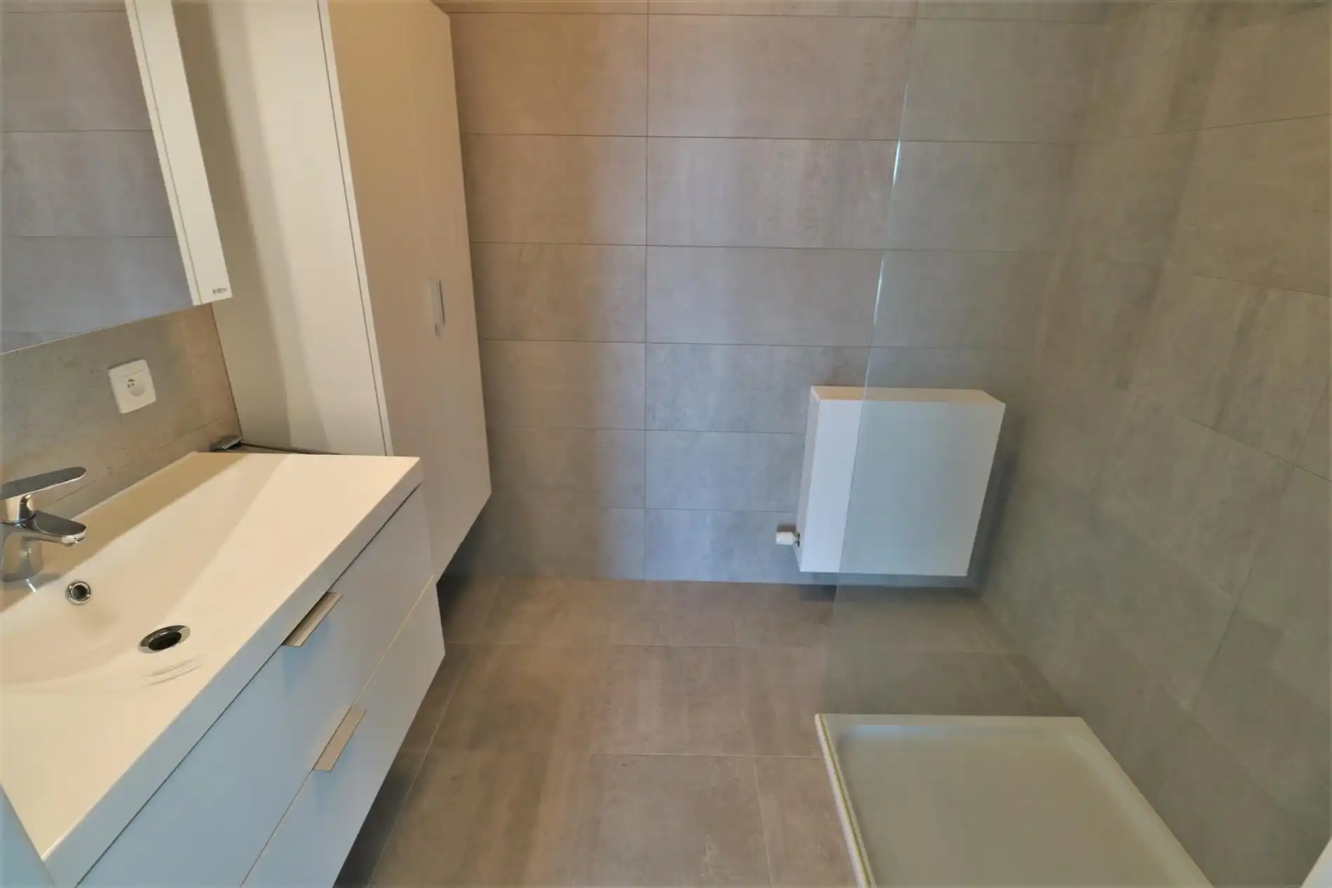 Prachtige penthouse met zonneterrassen (66m²) met fenomenaal zicht op de Spuikom inclusief garagebox ! foto 13