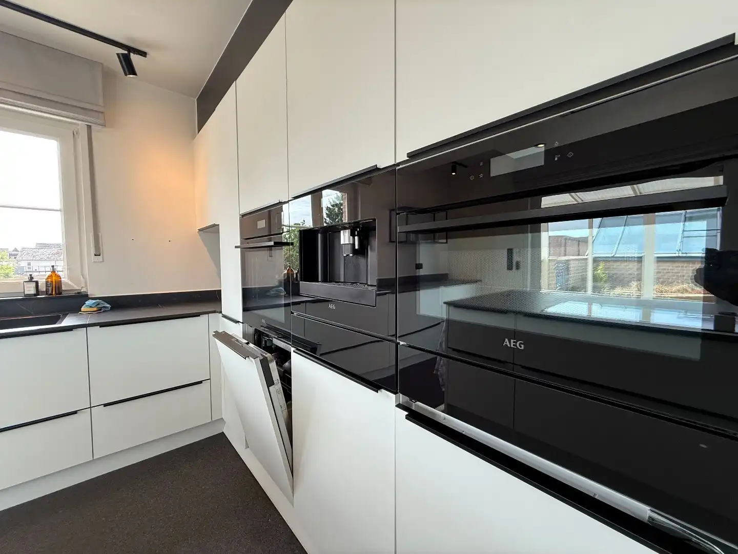 Riant en bemeubeld appartement met 5 slpks en daktuin in Balen-centrum ! foto 14