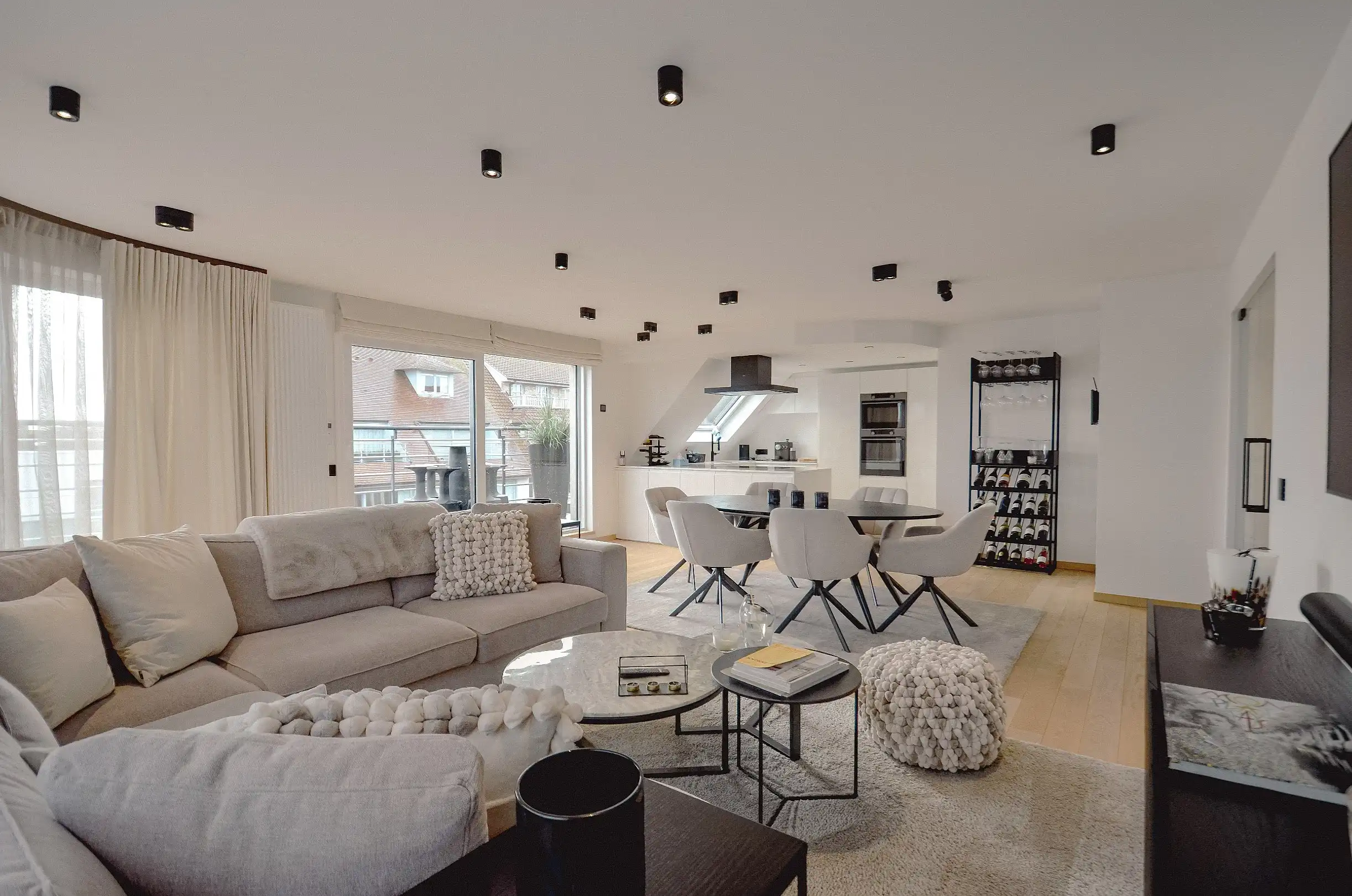 Uniek duplexappartement/penthouse met een weids uitzicht. foto 6