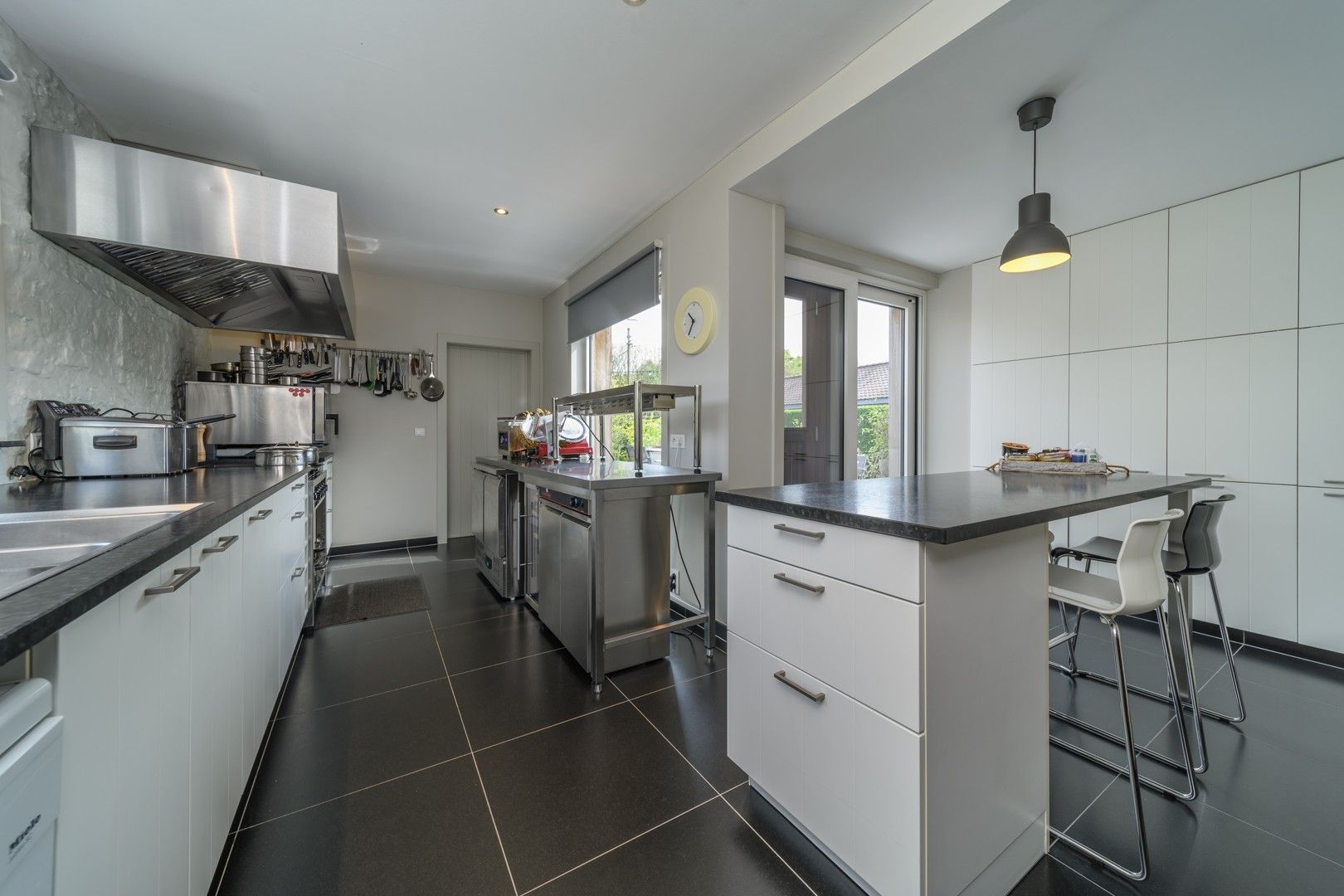 Charmant woonhuis  + achterliggend stuk bouwgrond op landelijke toplocatie foto 5