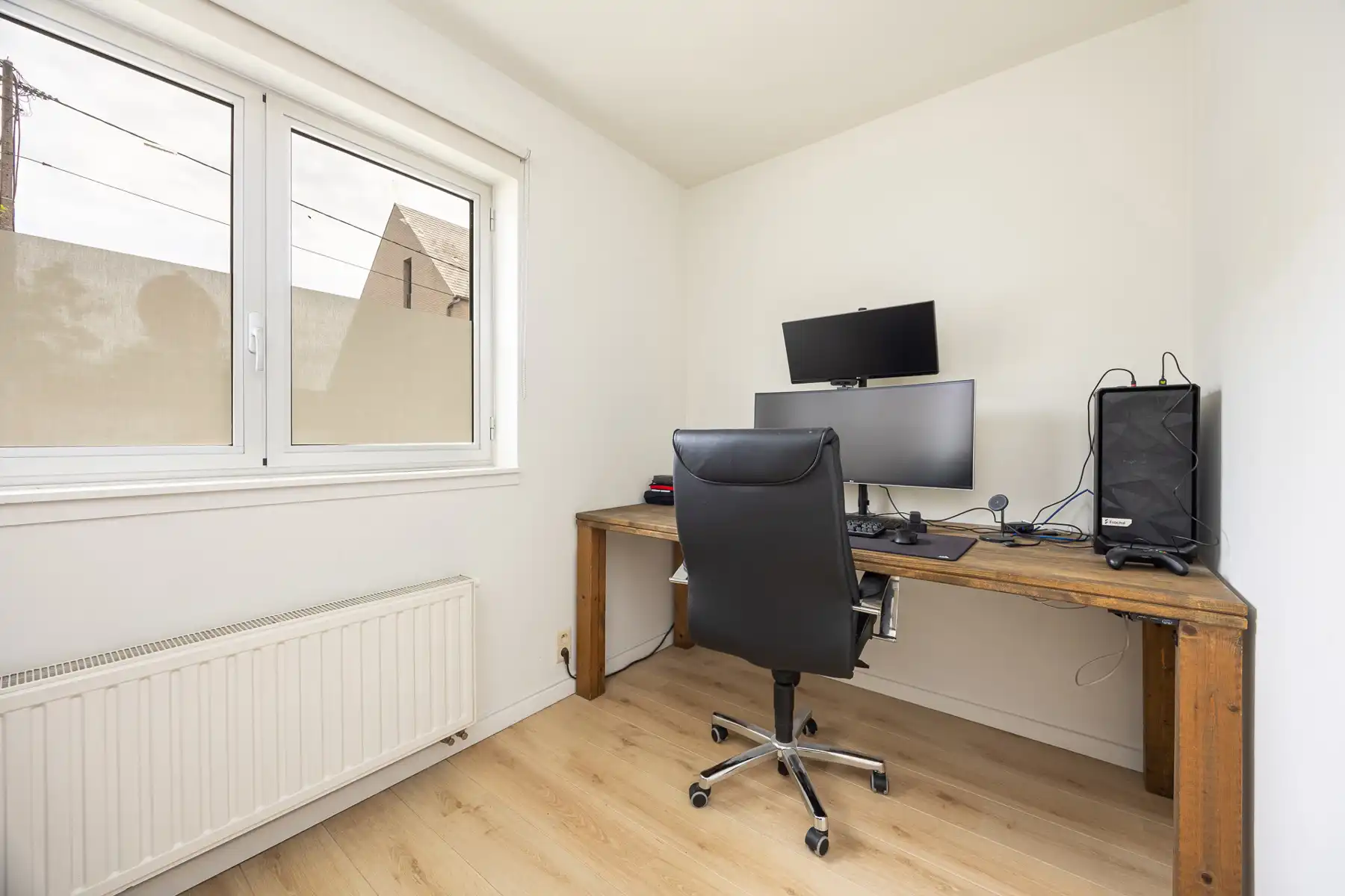Duplex nabij centrum van Hoevenen – instapklaar & met garage foto 3