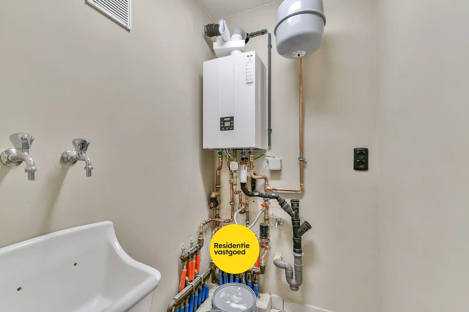 Lichtrijk appartement te huur in centrum van Oudenburg foto 8