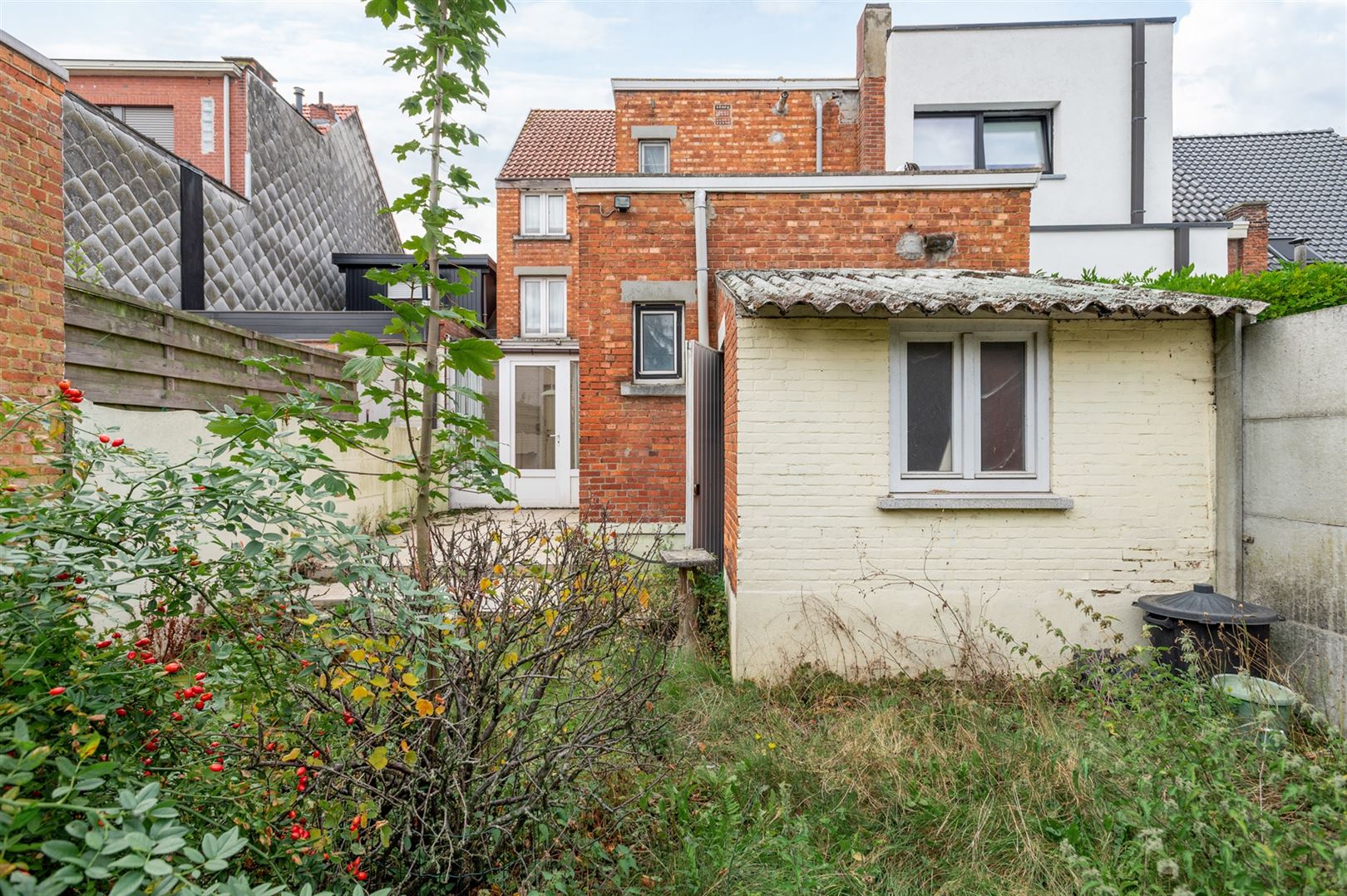 Grondig te renoveren woning in Ekerse dorpskern. foto 2