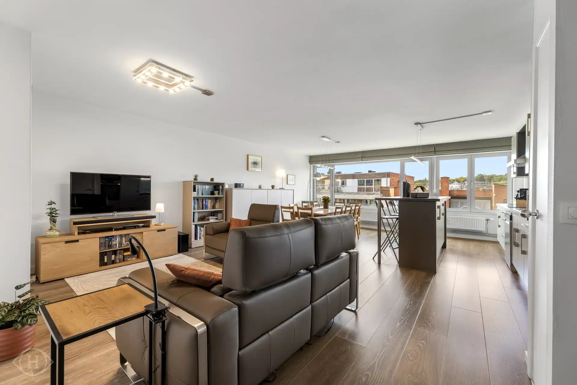 3-slpk appartement met panoramisch uitzicht en EPC A foto 3