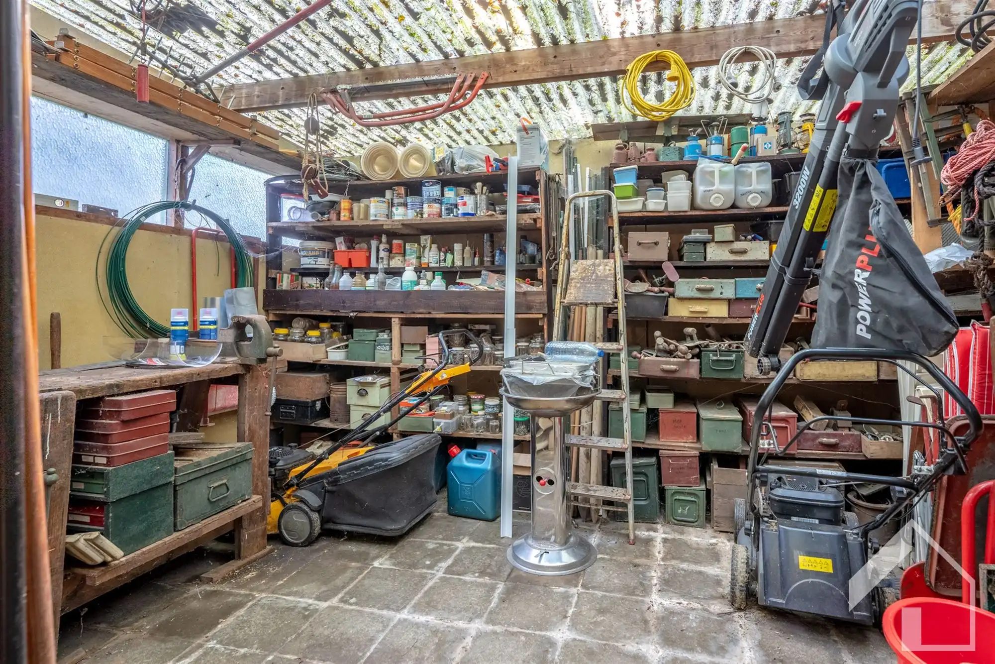 Recreatiegrond in het groen foto 12