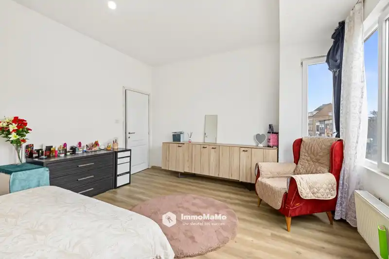 WONING MET 4 SLAAPKAMERS TE KOOP IN ZELZATE foto 15