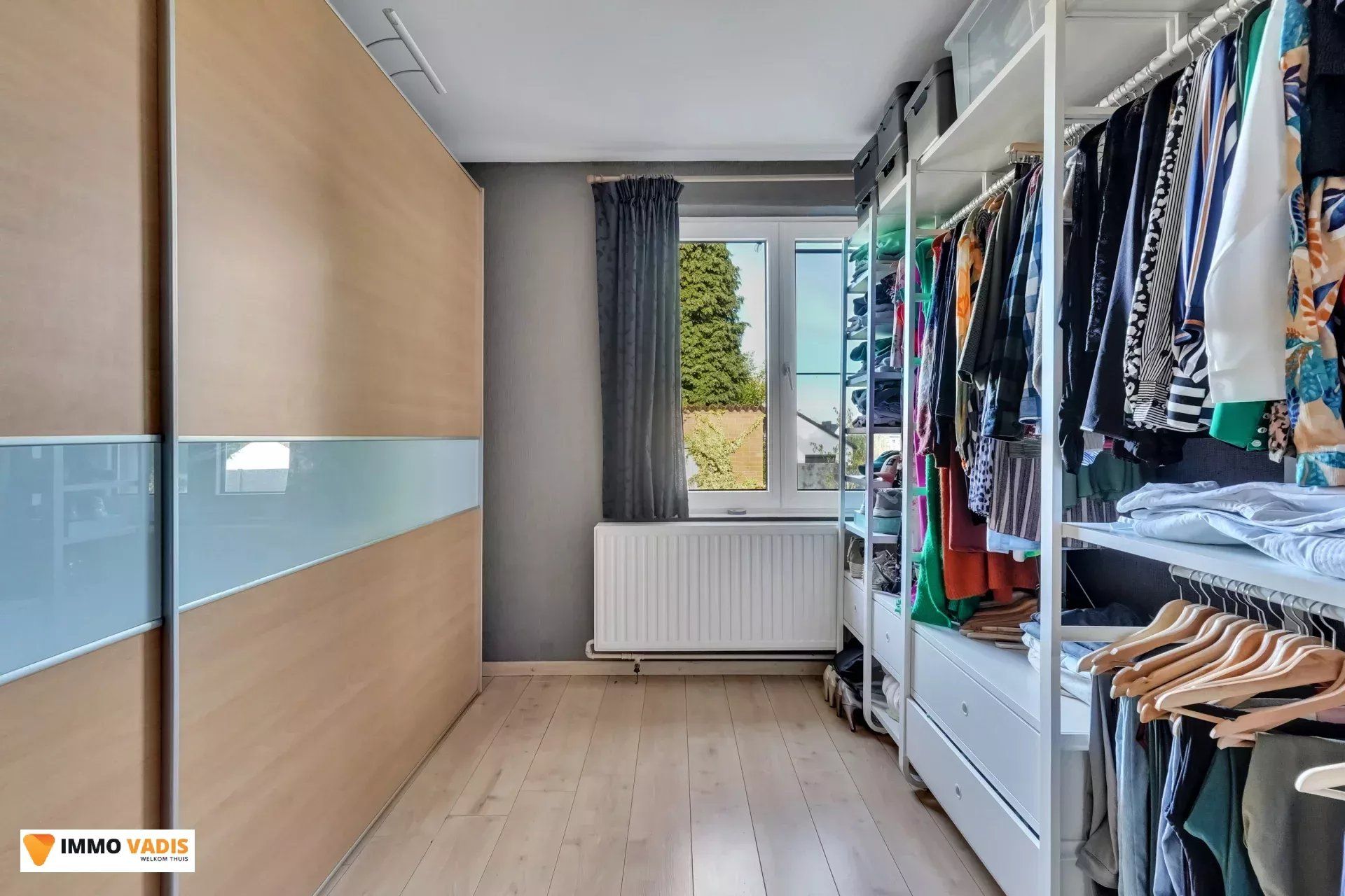 Uitstekend onderhouden HOB woning ,3slaapkamers en 2 garages foto 9