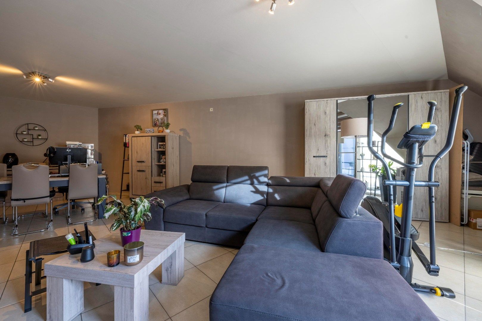 Instapklaar 2 slk app met balkon én inclusief garage foto 8