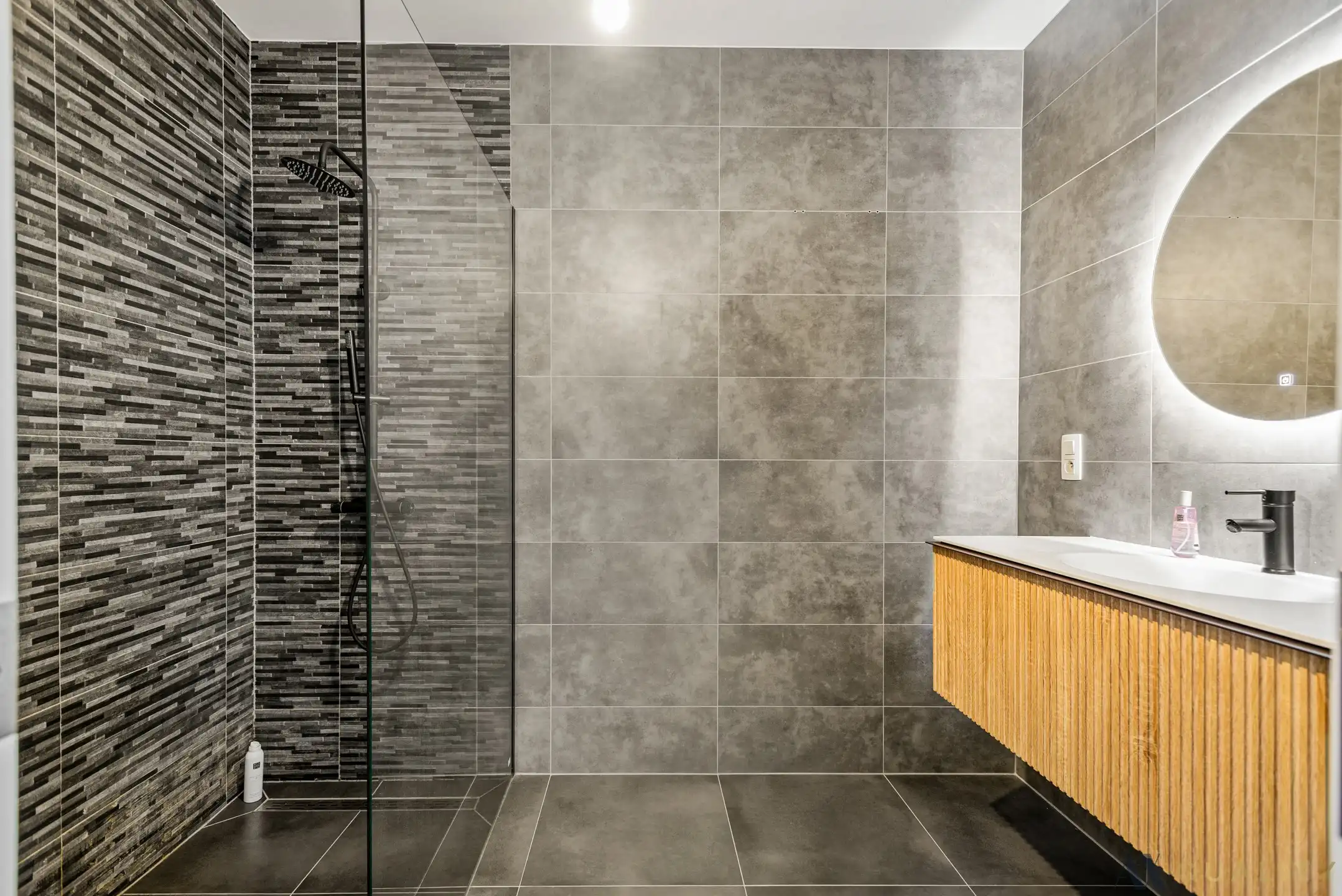 Recente woning met autostaanplaats nabij Bornem centrum foto 14