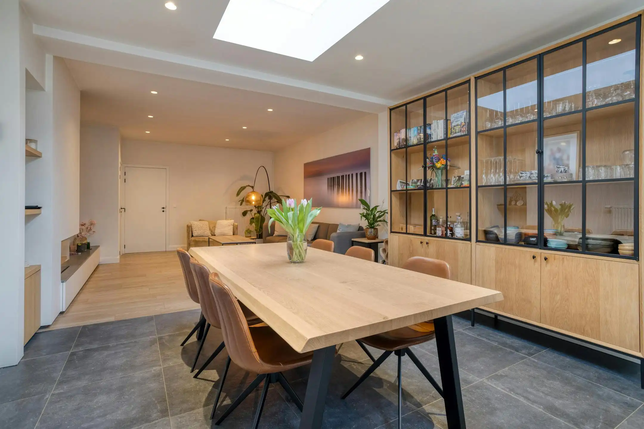 Gerenoveerd huis met 3 slaapkamers te koop in Kristus Koning foto 3