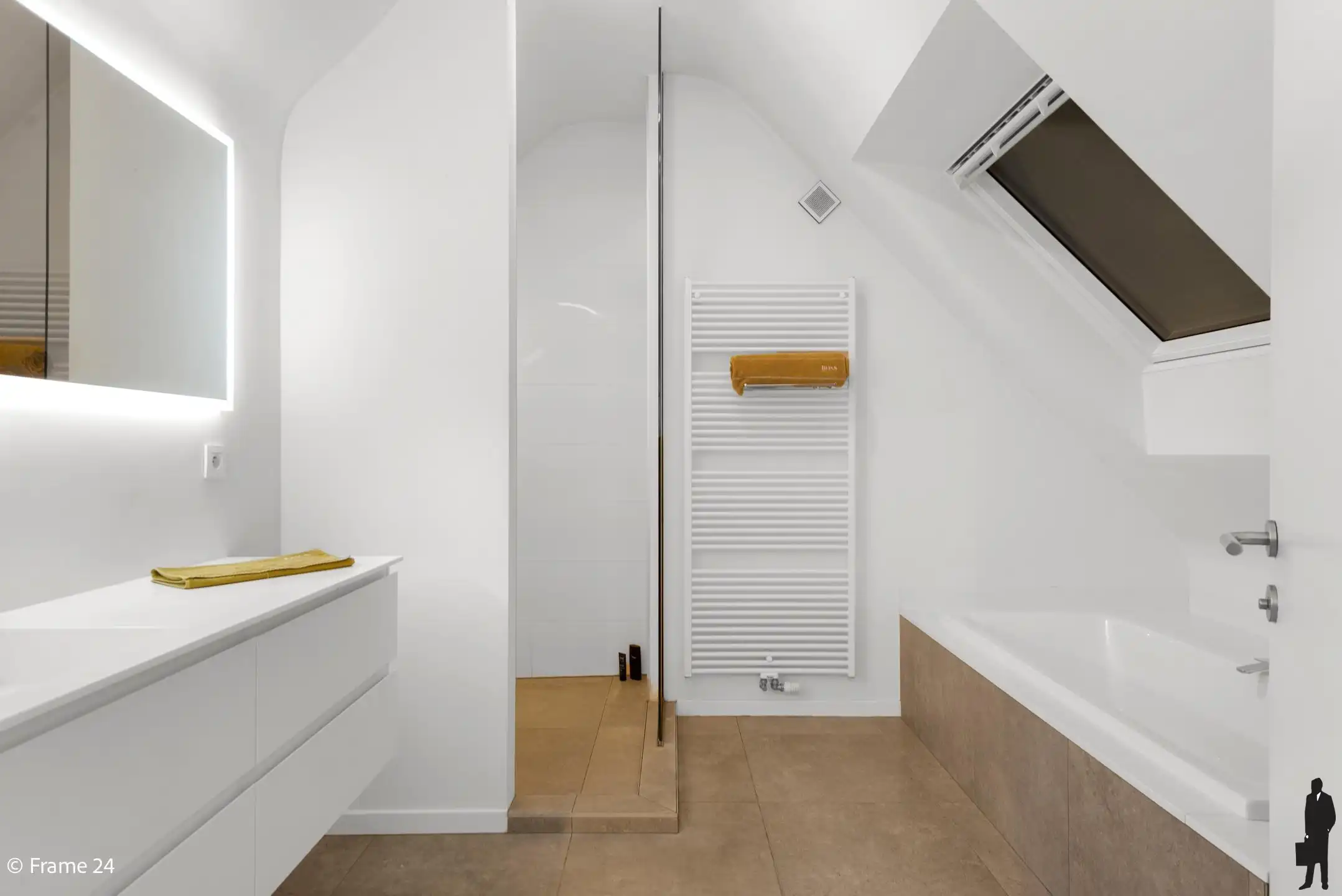 Luxe duplex appartement in het centrum van Heide.  foto 15