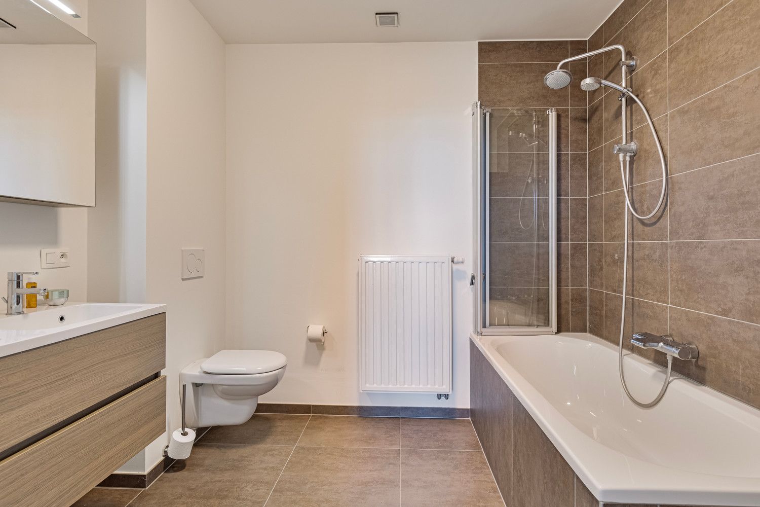 LUXUEUZE WONING MET HIGH-END AFWERKING- 3 SLPKS -  E-PEIL 39! foto 25