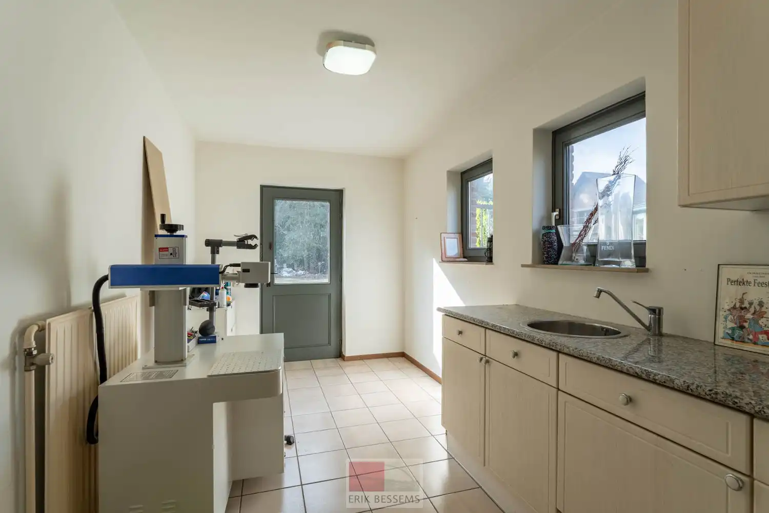 Vrijstaande woning gelegen op een royaal perceel van maar liefst 990 m² en beschikt over een bewoonbare oppervlakte van circa 221 m² foto 19