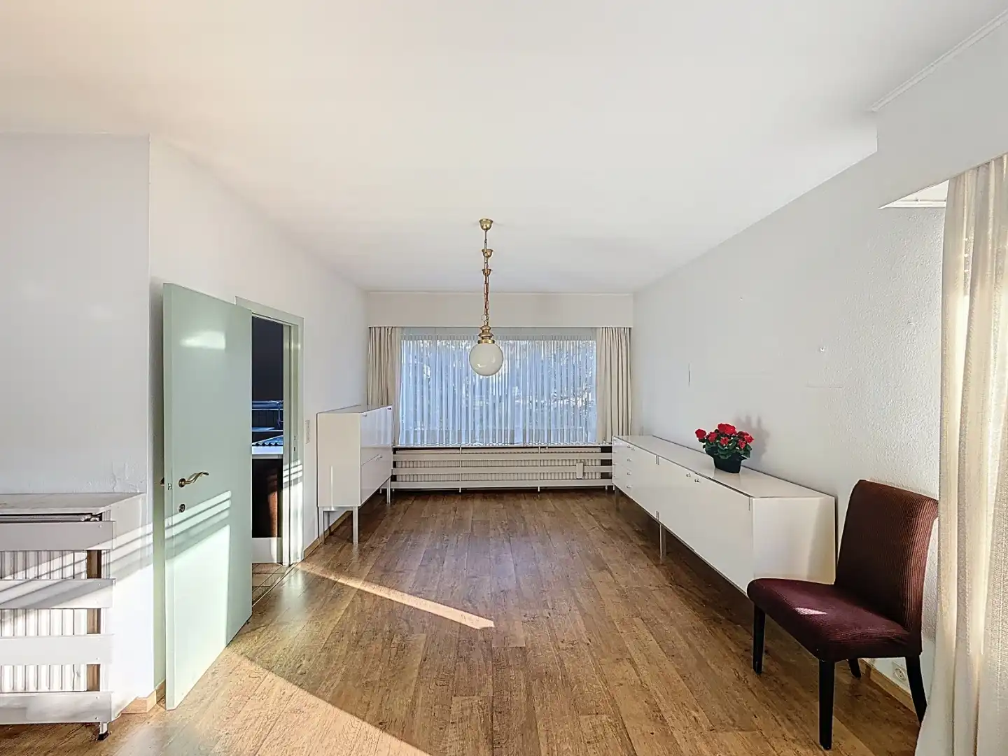 Op te knappen villa in de Simli-wijk te Nieuwpoort foto 2