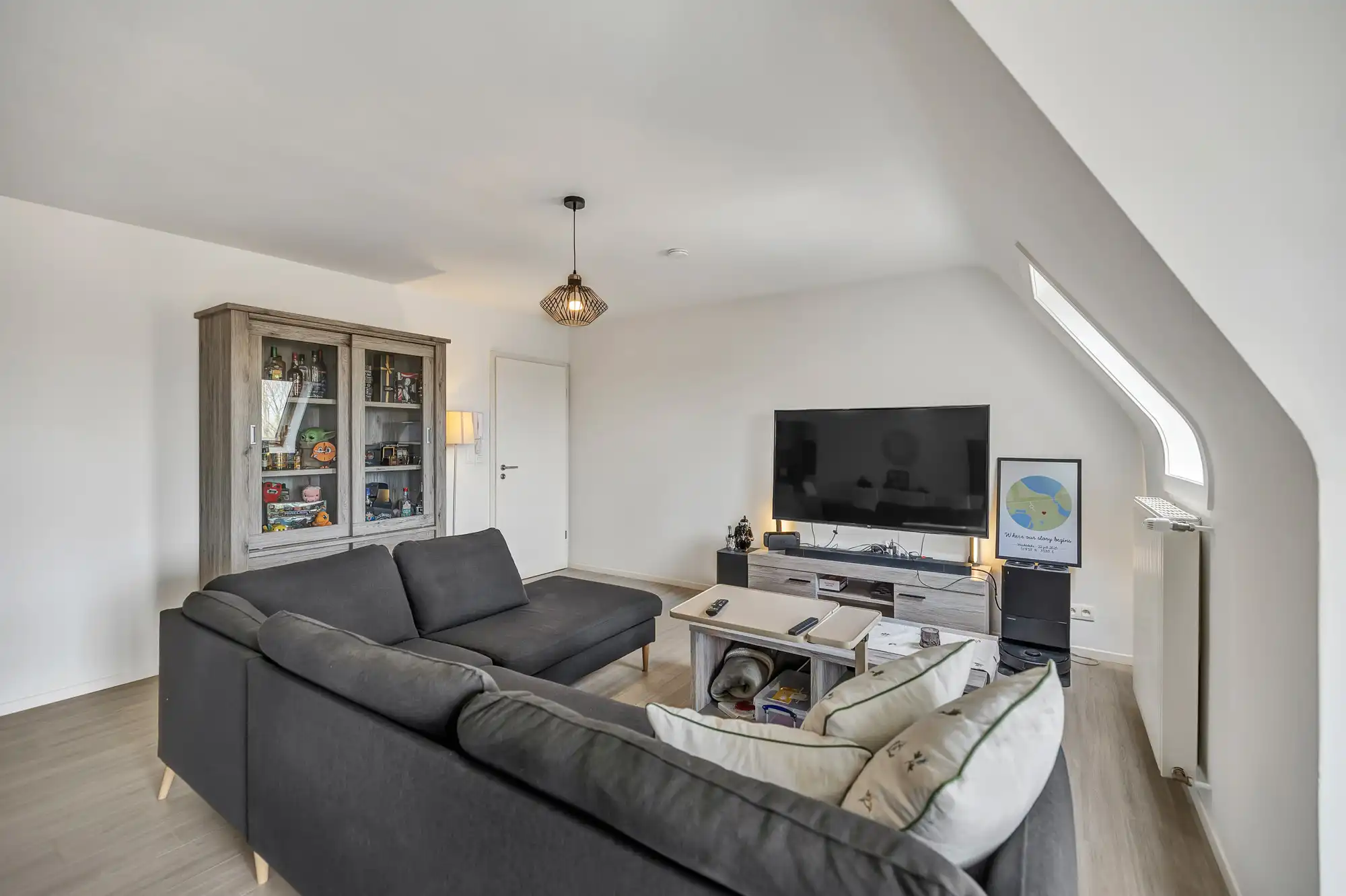 Gerenoveerd appartement met twee slaapkamers en staanplaats foto 9