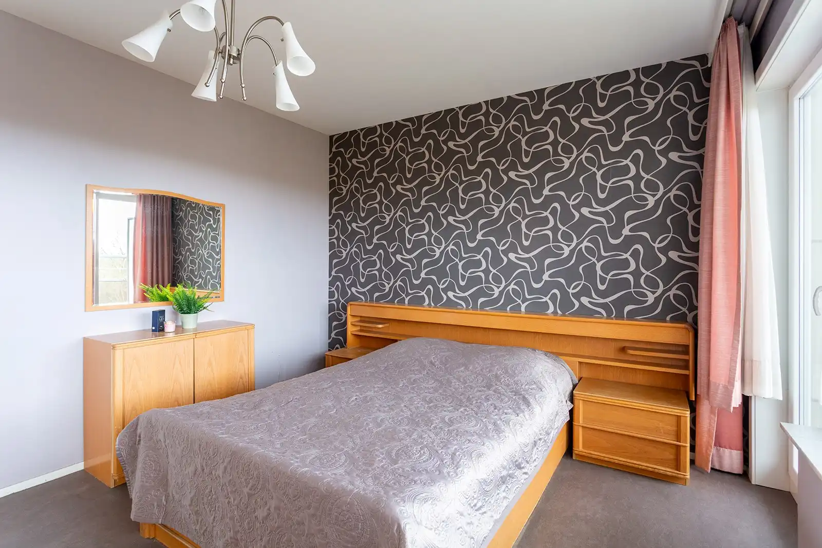 Lichtrijk appartement met 2 slaapkamers foto 18