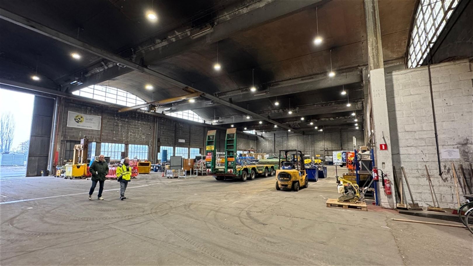 Semi-industrieele site met buitenterrein foto 3