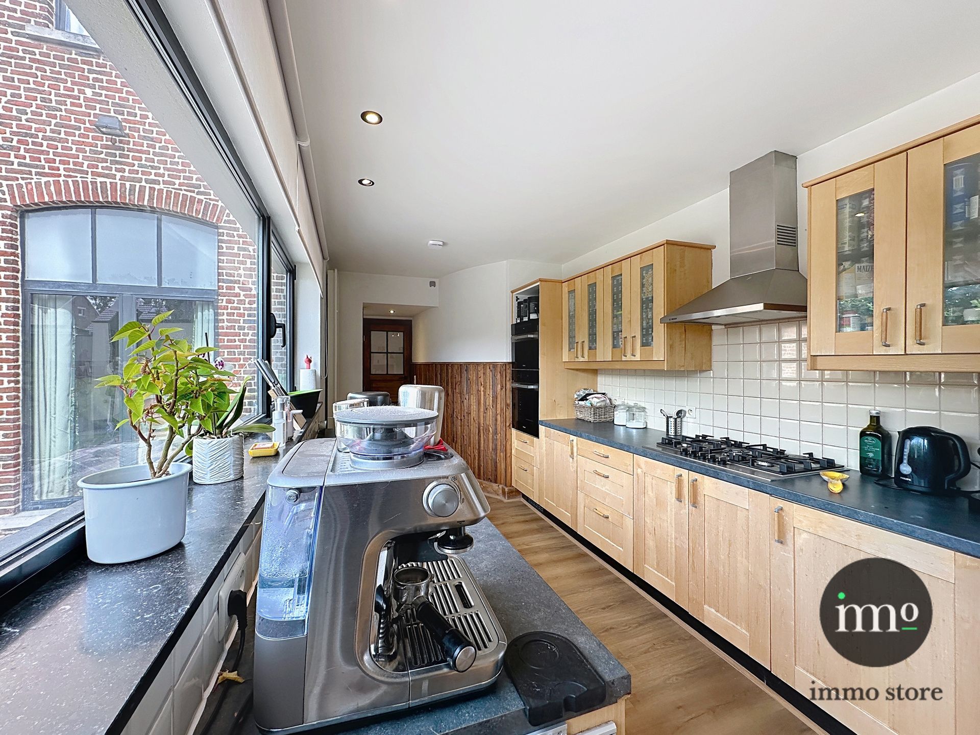 Gerenoveerd herenhuis met praktijkruimte/kangoeroewonen. foto 11