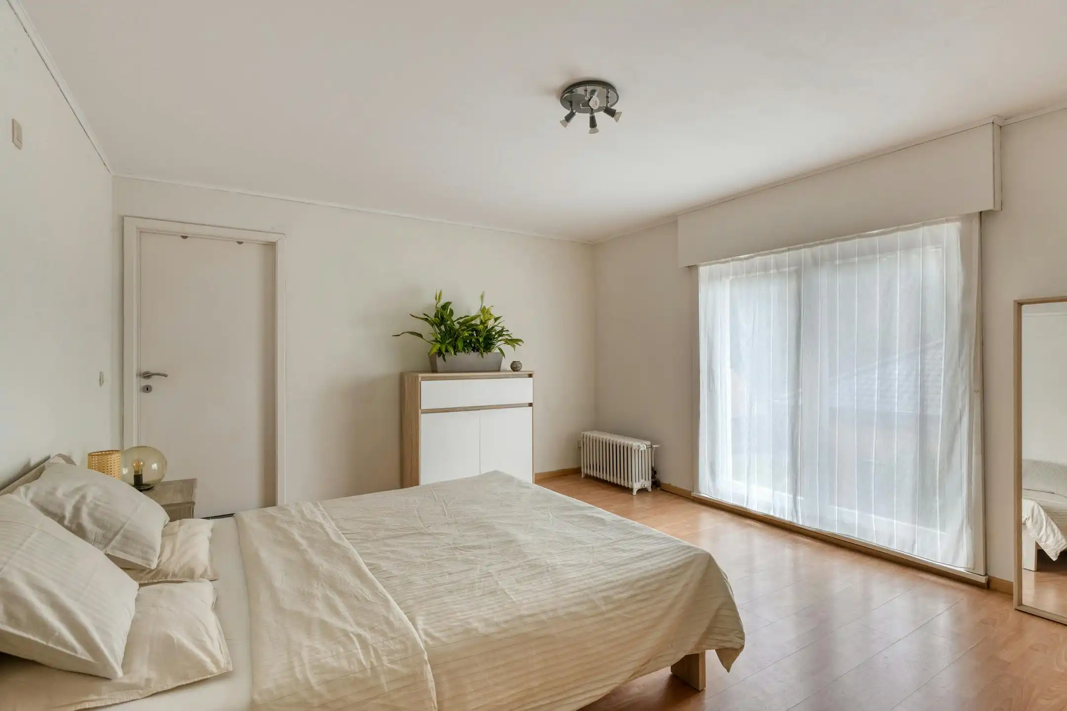 Ruime gezinswoning met tal van opties in Oostwinkel foto 10