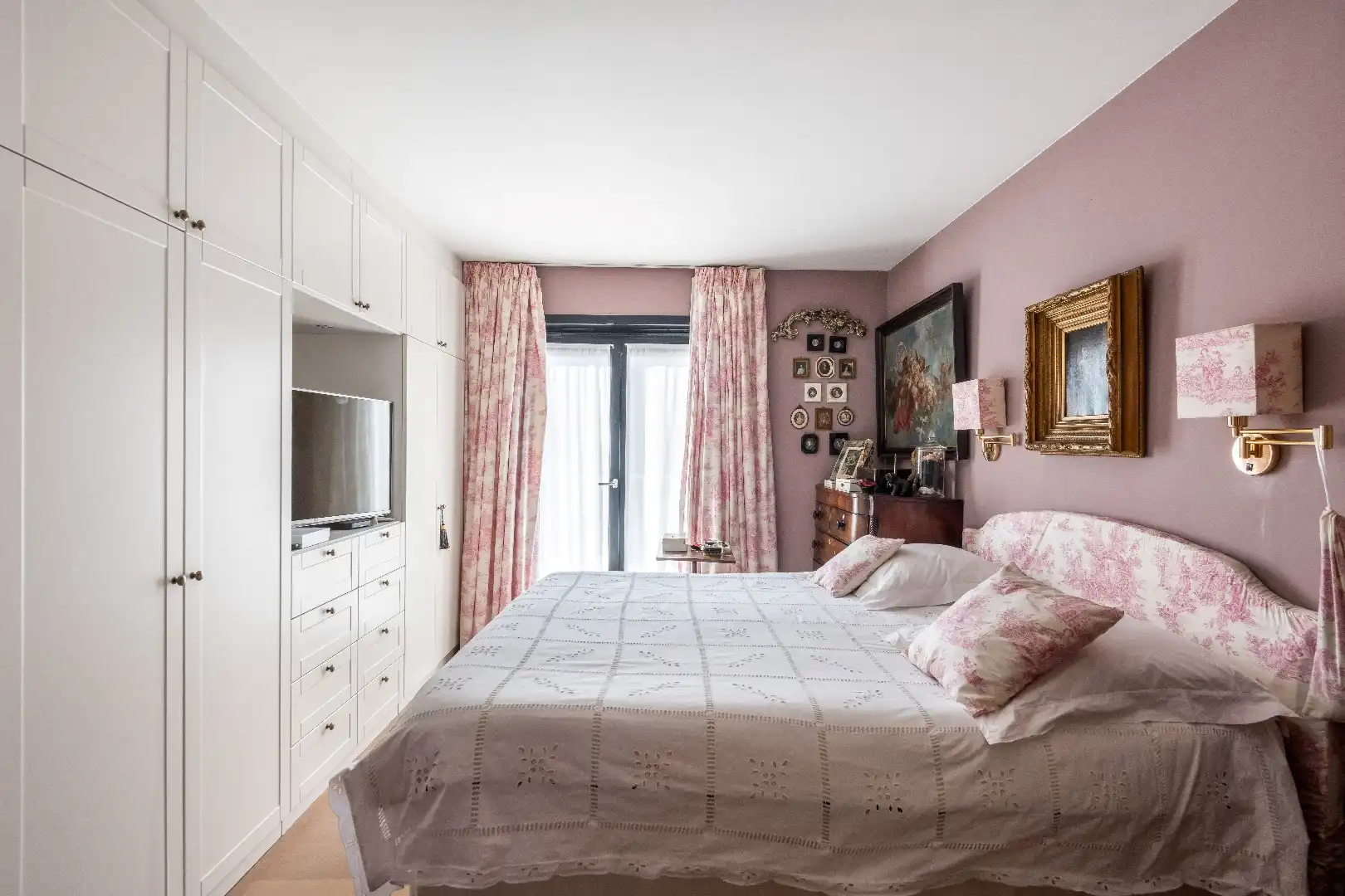 Ruim appartement (ca. 180m²) met een gevelbreedte van meer dan 13 meter, rustig gelegen, in het centrum tegenover de H. Hartkerk. foto 12